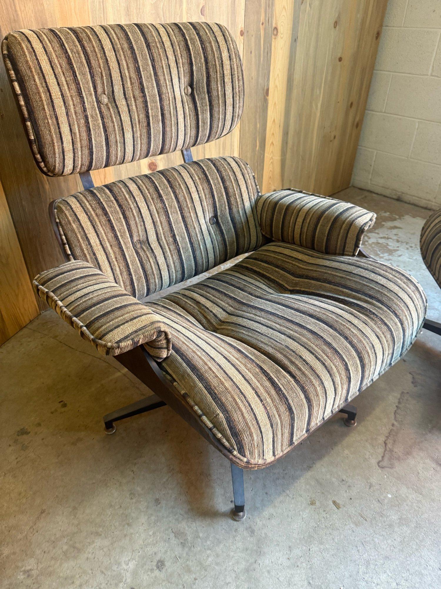 Mid-Century Eames Style Lounge Chair and Ottoman 3
