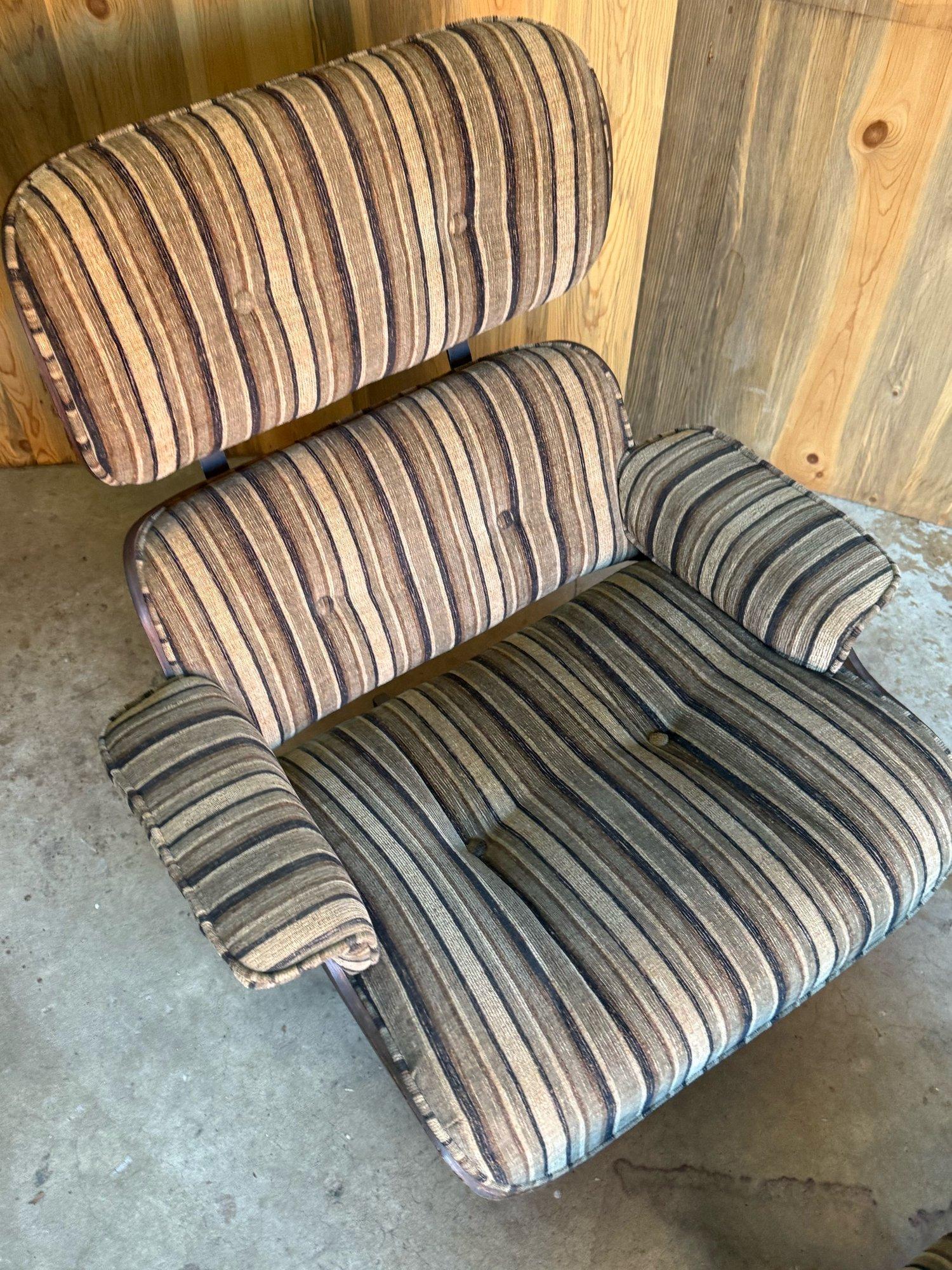 Mid-Century Eames Style Lounge Chair and Ottoman 2