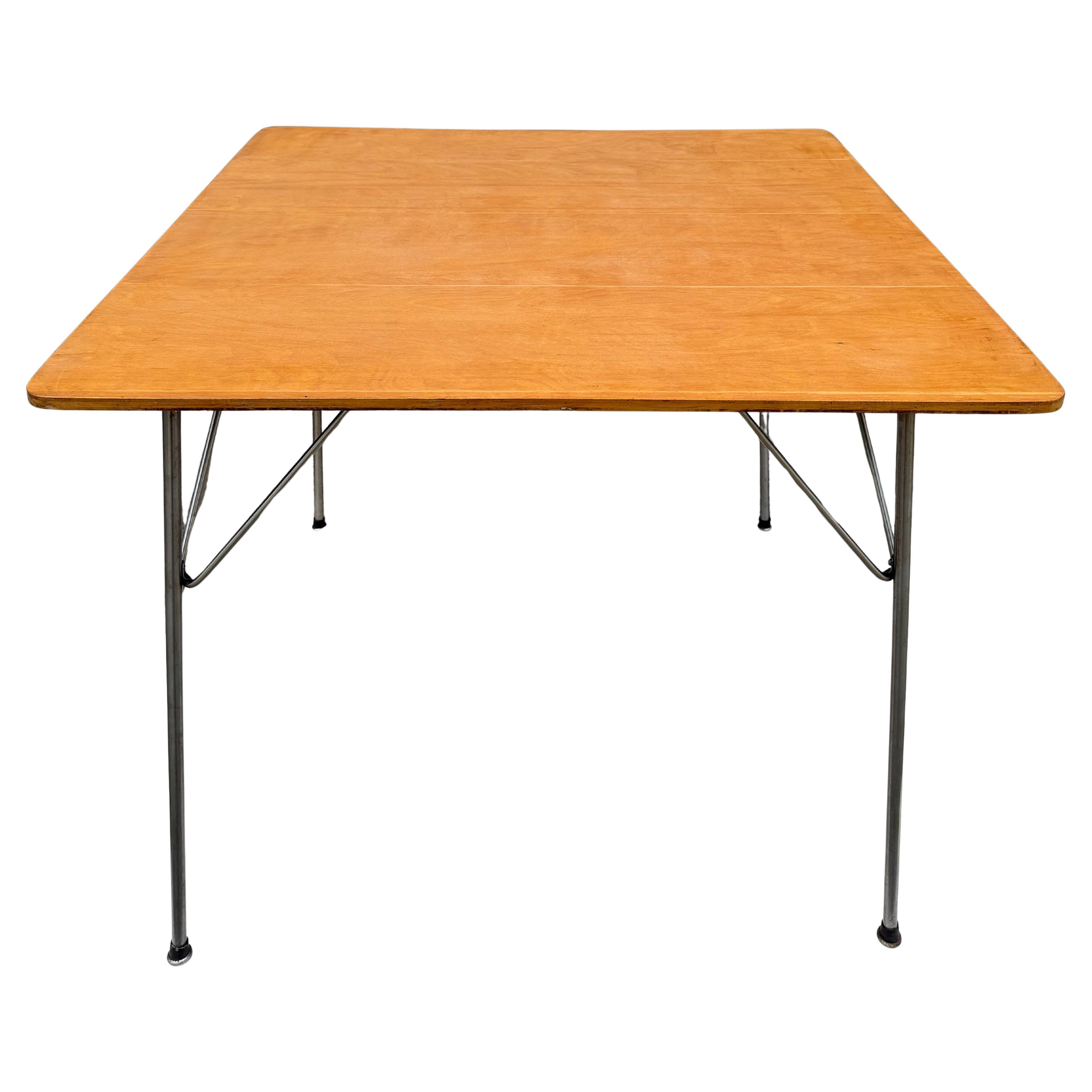 Table de salle à manger Eames DTM-2 du milieu du siècle dernier en vente 3