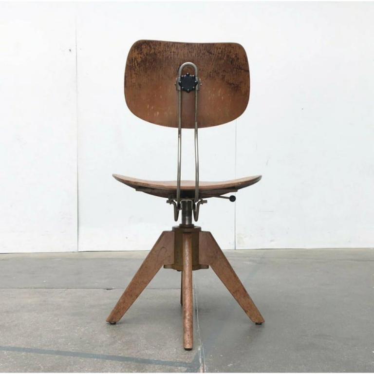 Mid-Century Early German SE 40 Swivel Chair by Egon Eiermann, 1950s In Good Condition For Sale In Hamburg, DE
