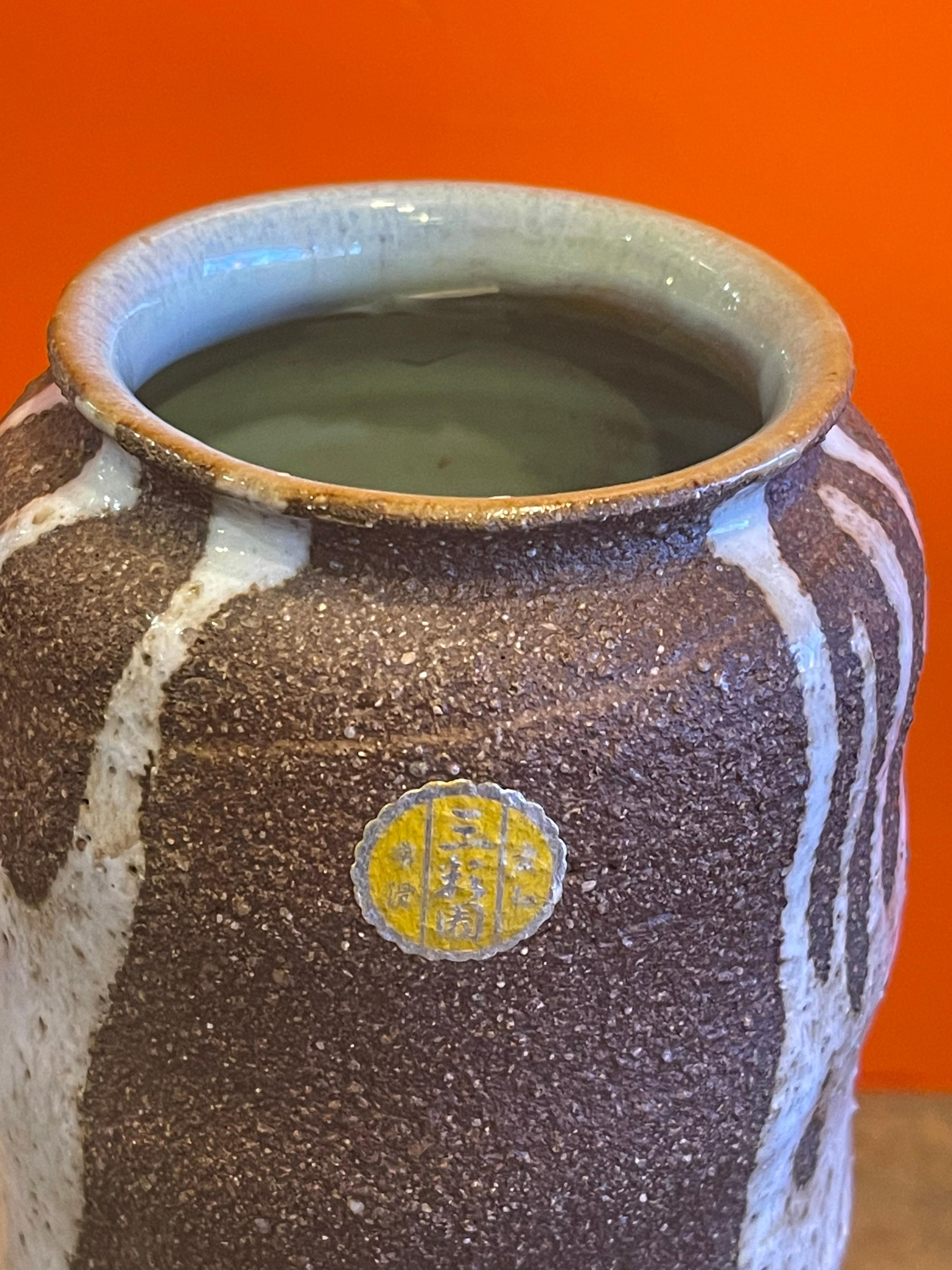 Mid-Century-Keramikvase aus Steingut mit Tropfglasur (Töpferwaren) im Angebot