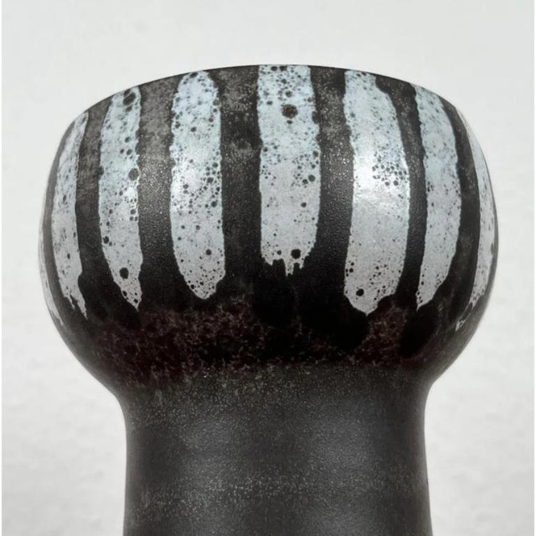 Vaso in Studio Pottery della DDR della metà del secolo scorso di Erhard Goschala, anni '60 In condizioni ottime in vendita a Hamburg, DE