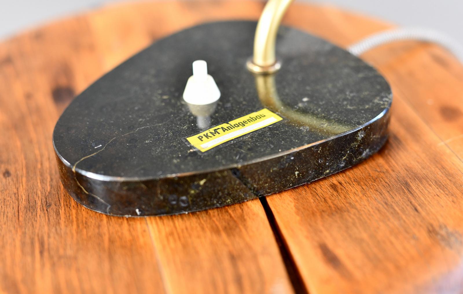 Lampe de table d'Allemagne de l'Est du milieu du siècle dernier Circa 1960s Bon état - En vente à Gloucester, GB