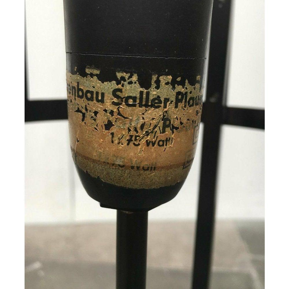 Lampada da terra a treppiede Rocket della DDR della Germania orientale di metà secolo, anni '60 in vendita 5