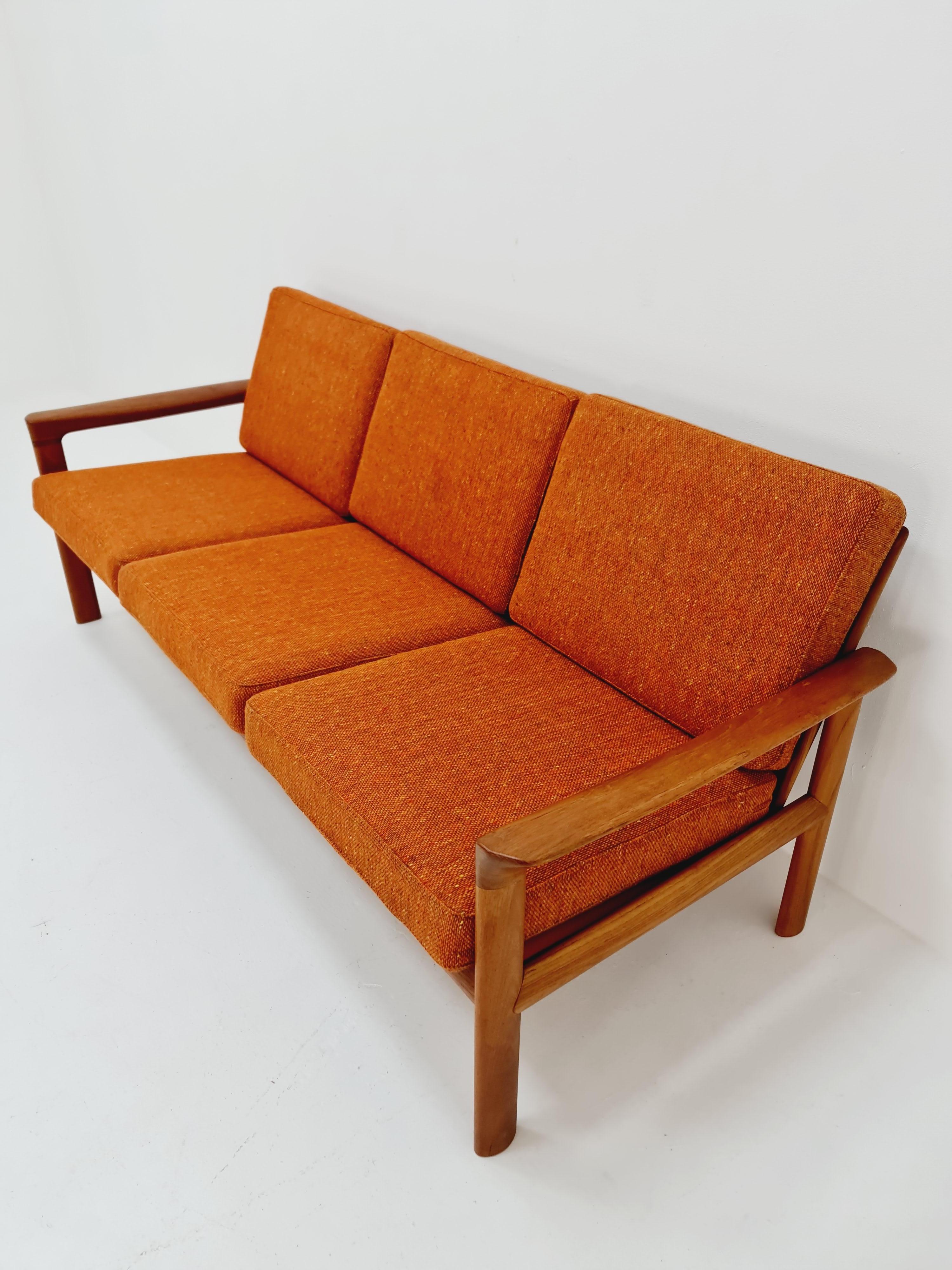 Fabric Mid century easy lounge couch by Sven ellekaer for komfort teak 