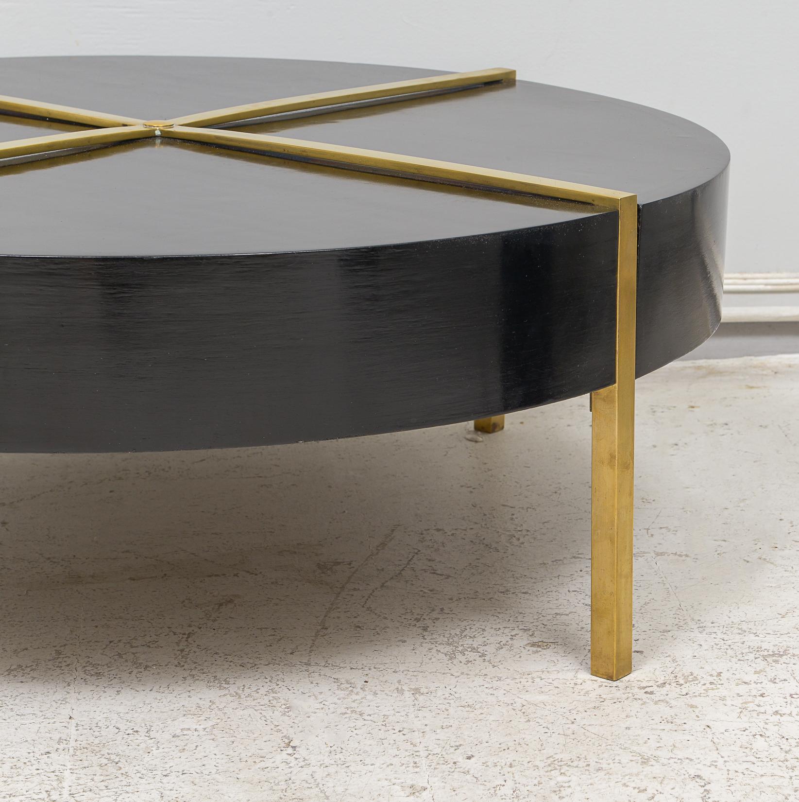 Mid-Century Ebonized Coffee Table In Good Condition For Sale In New York, NY