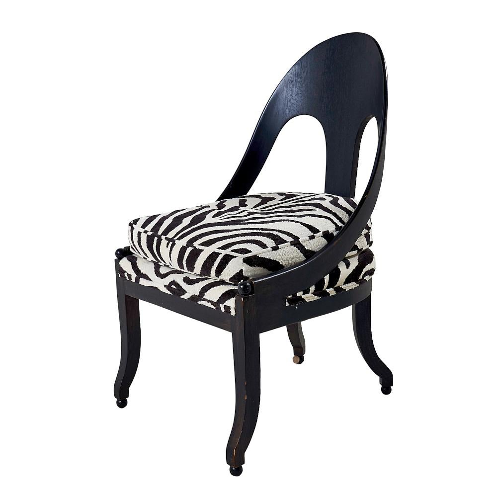 Mid Century Ebonized Vintage Spoon Chair Upholstered in Schumacher Fabric In Good Condition In New York, NY