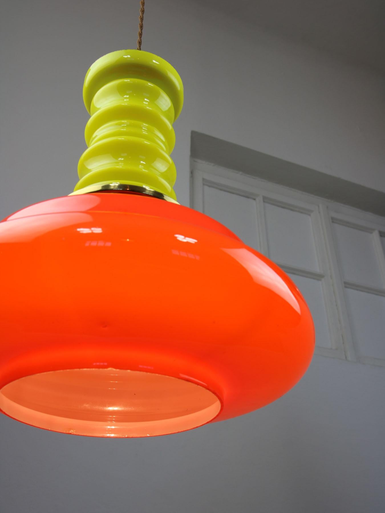 Mid-Century Eclectic Neon Glass and Brass Pendant Lamp For Sale 4