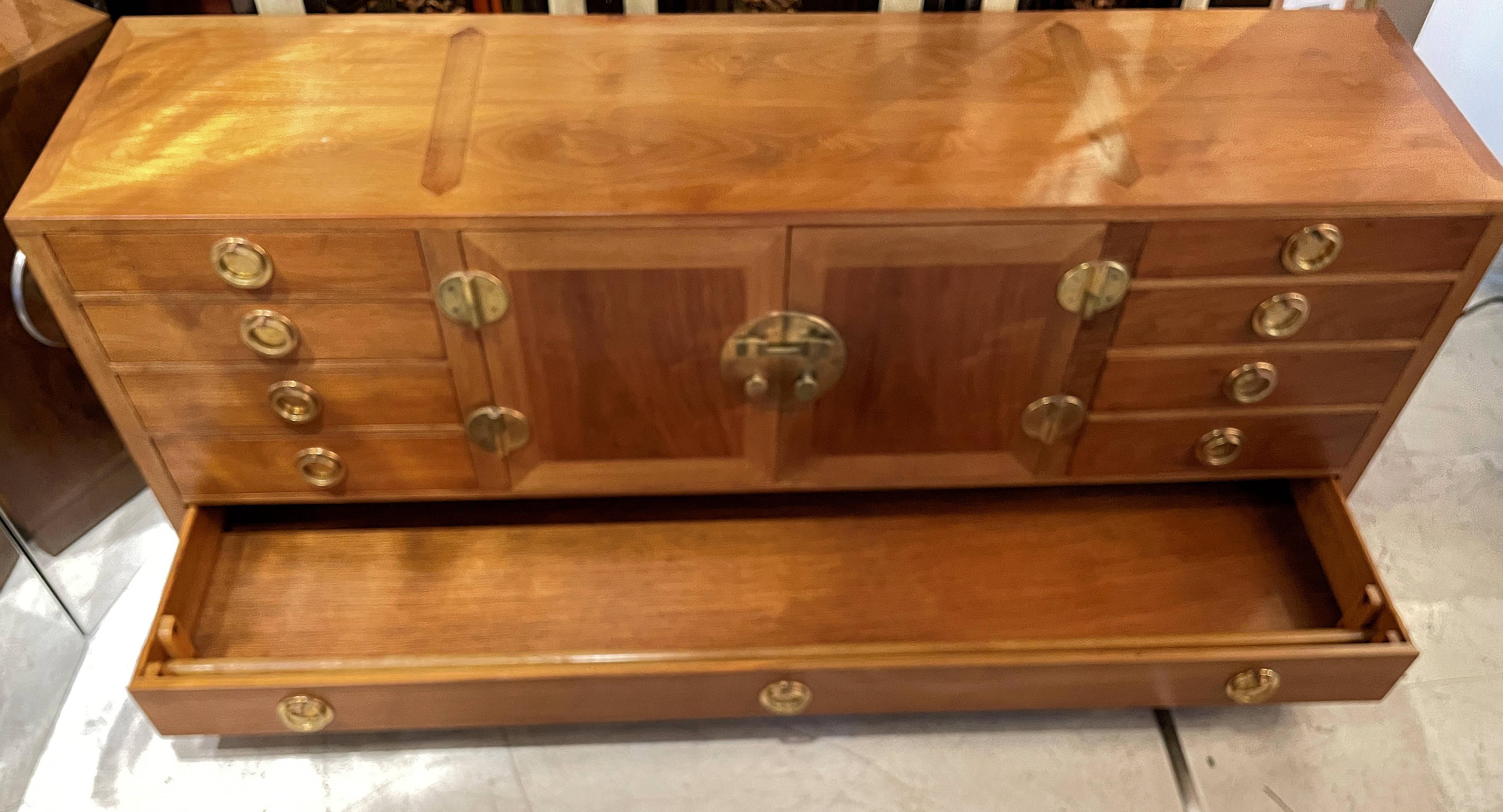 Mid-Century Edward Wormley for Dunbar Credenza with Brass Hardware For Sale 3