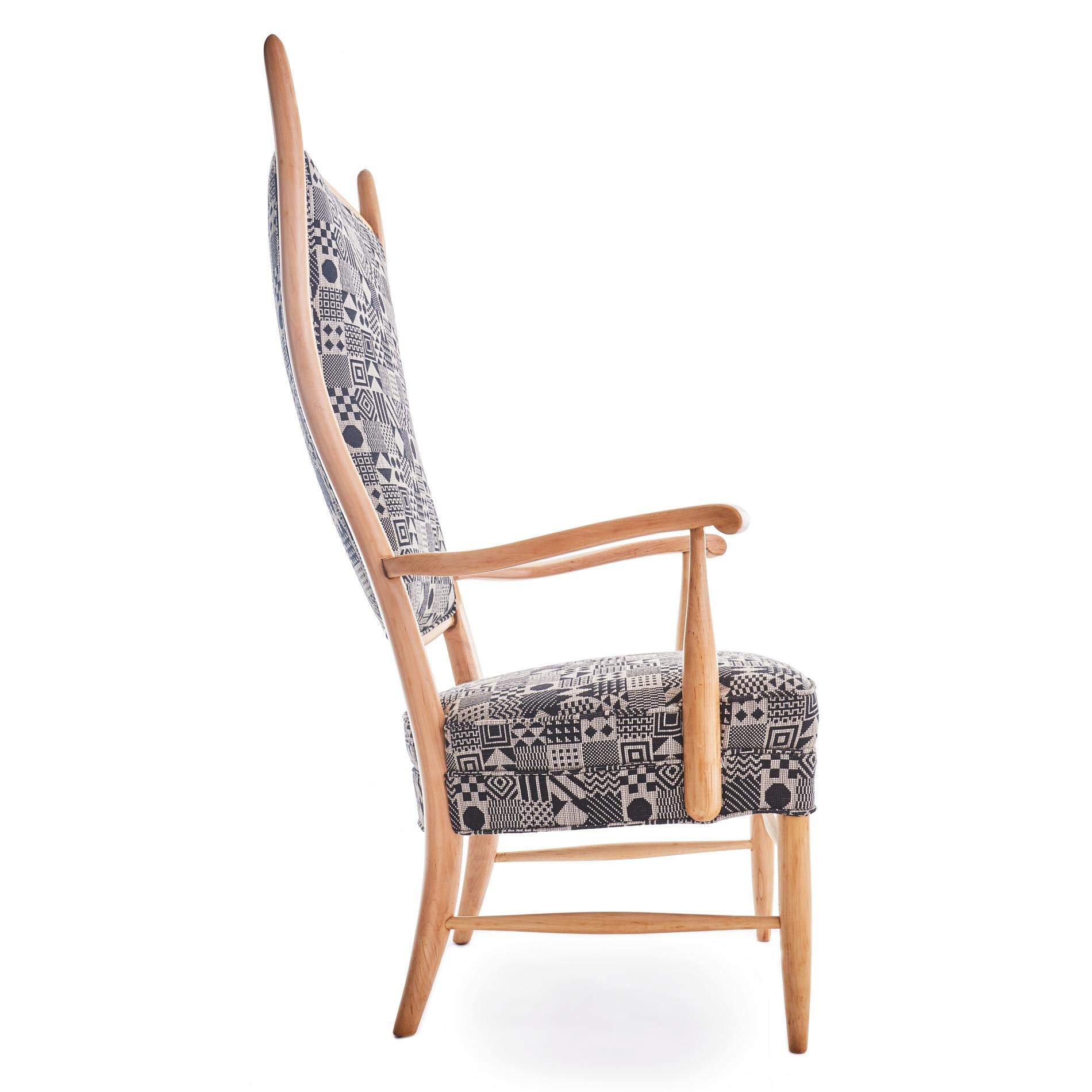 Eleganter Kirschholzsessel mit hoher Rückenlehne aus der Mitte des Jahrhunderts von der Maxwell Royal Chair Co. als Teil der 
