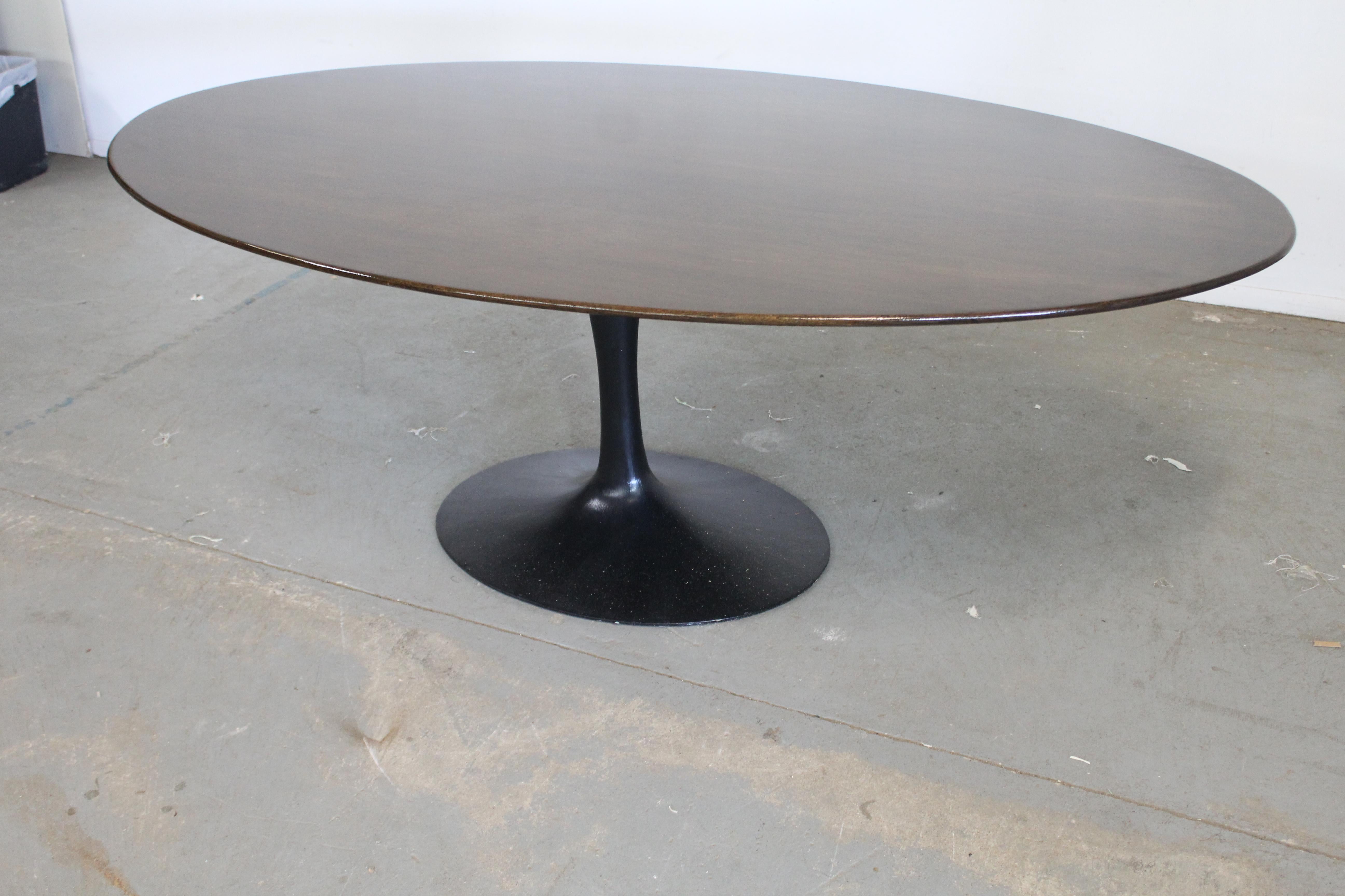 Unknown Mid-Century Eero Saarinen-Style Tulip Walnut Oval Dining Table   