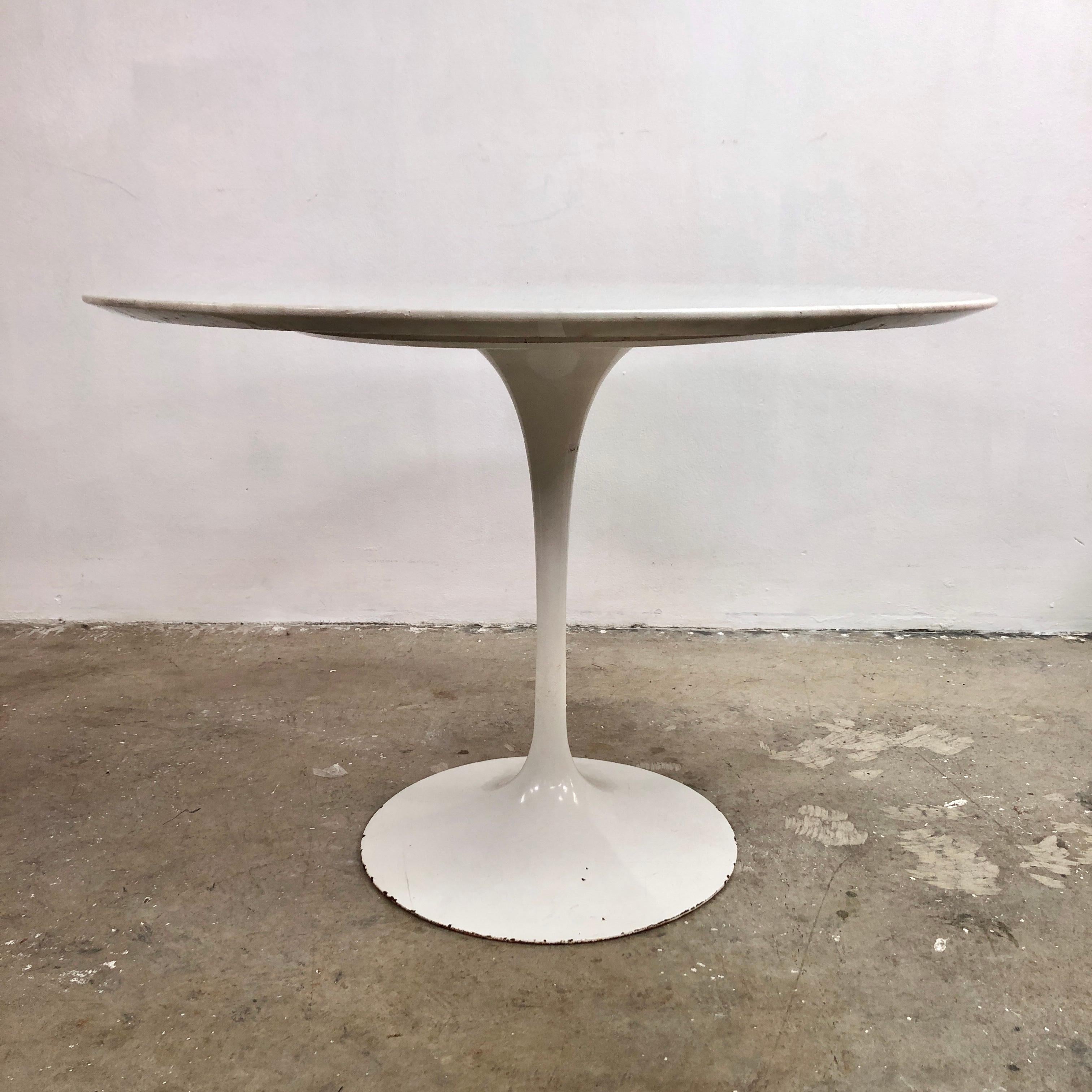 tulip chair eero saarinen