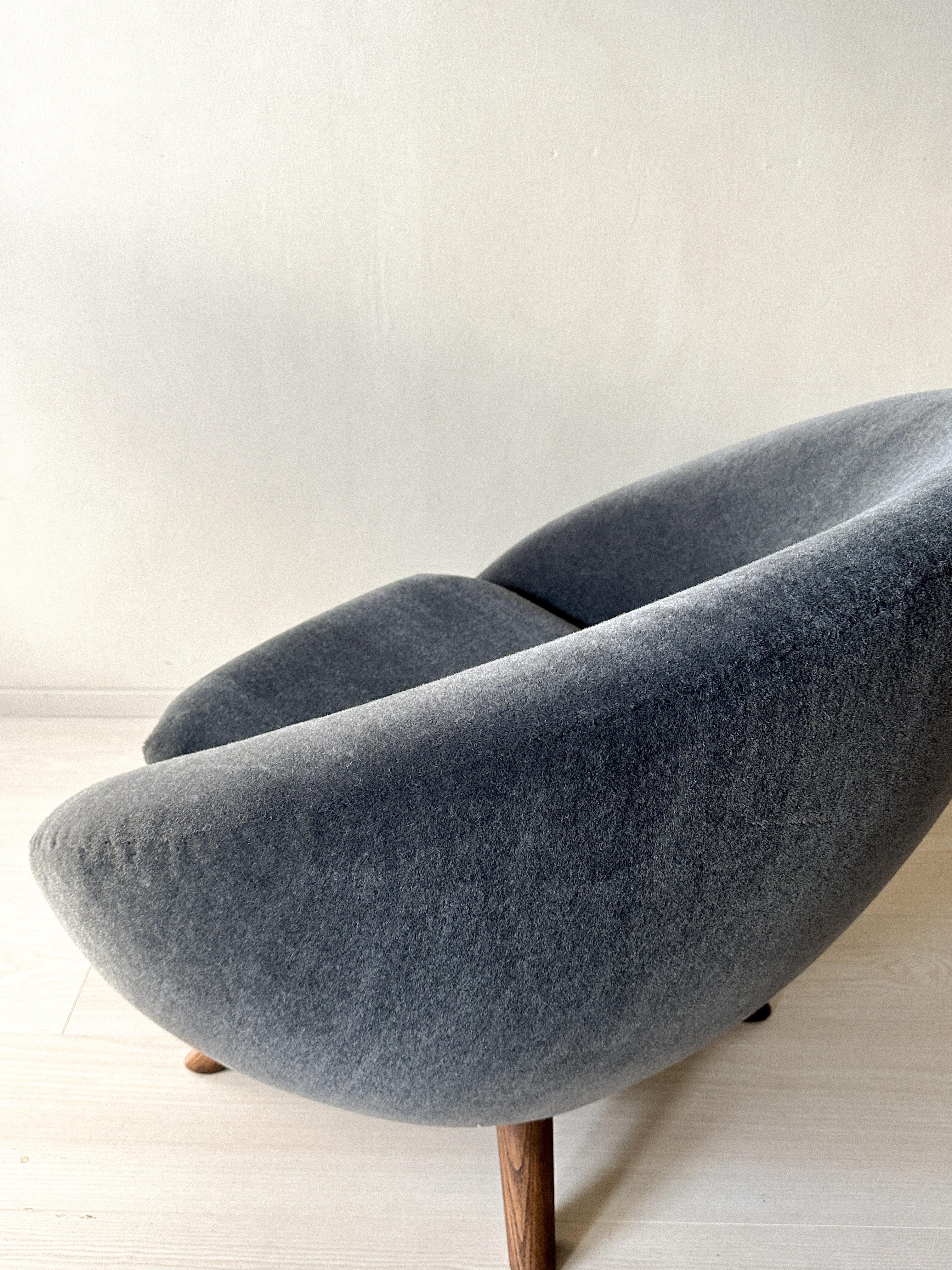 20th Century Mid-Century Egg Chair in Alpaca Wool, Scandinavia, circa 1960s