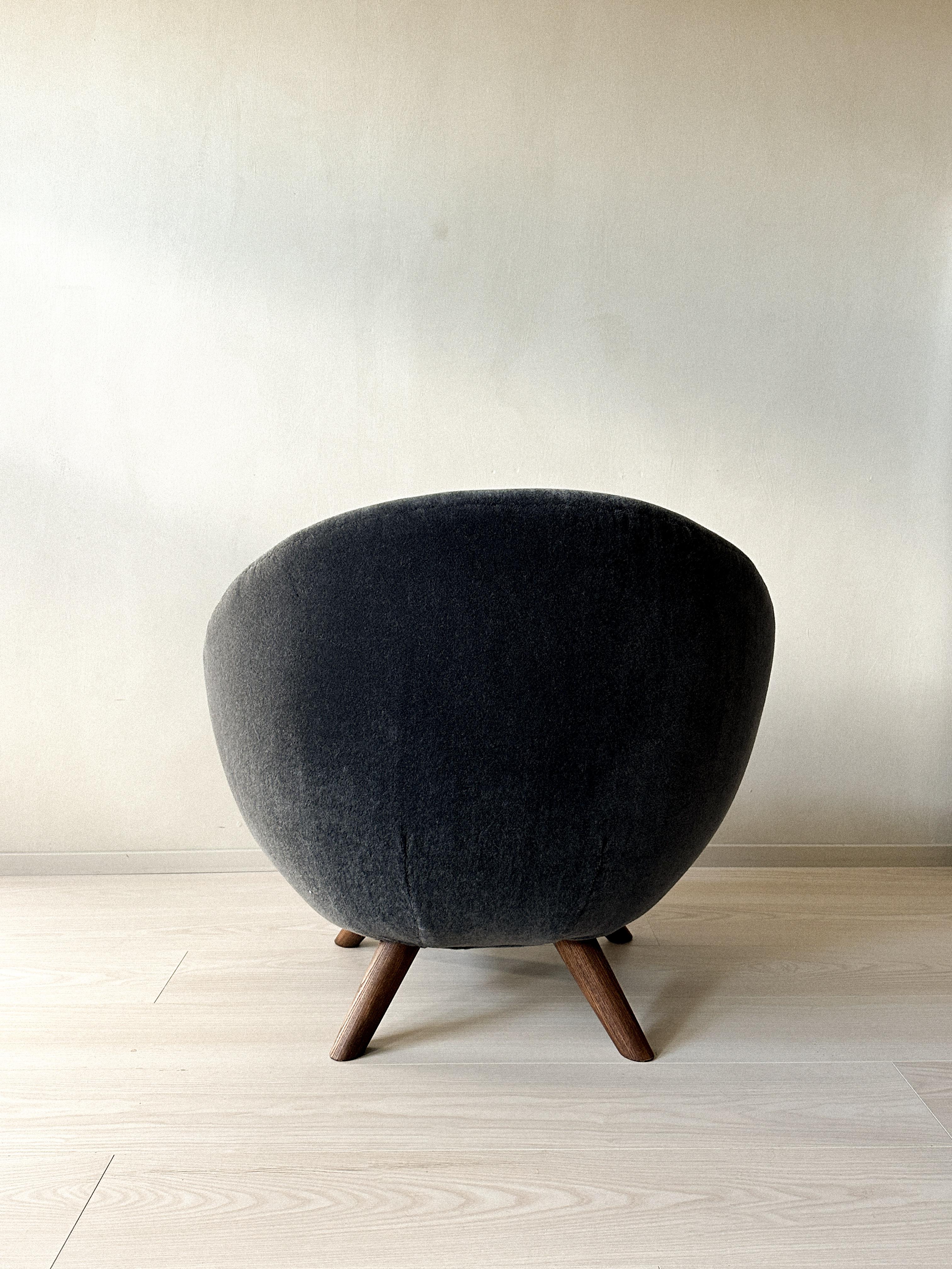 Mid-Century Egg Chair in Alpaca Wool, Scandinavia, circa 1960s 1