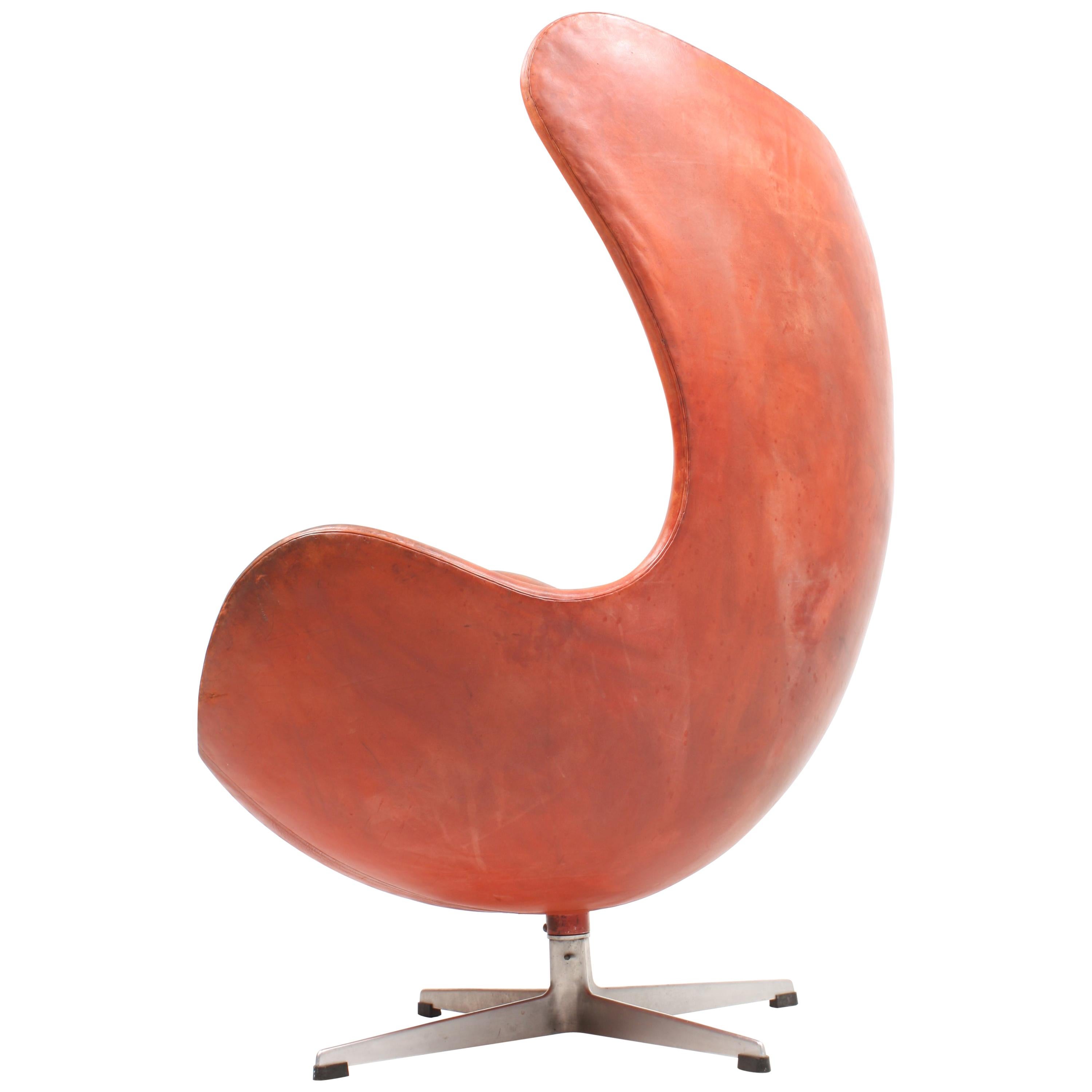 Midcentury Egg Chair in Patinated Leather by Arne Jacobsen, Danish, 1960s