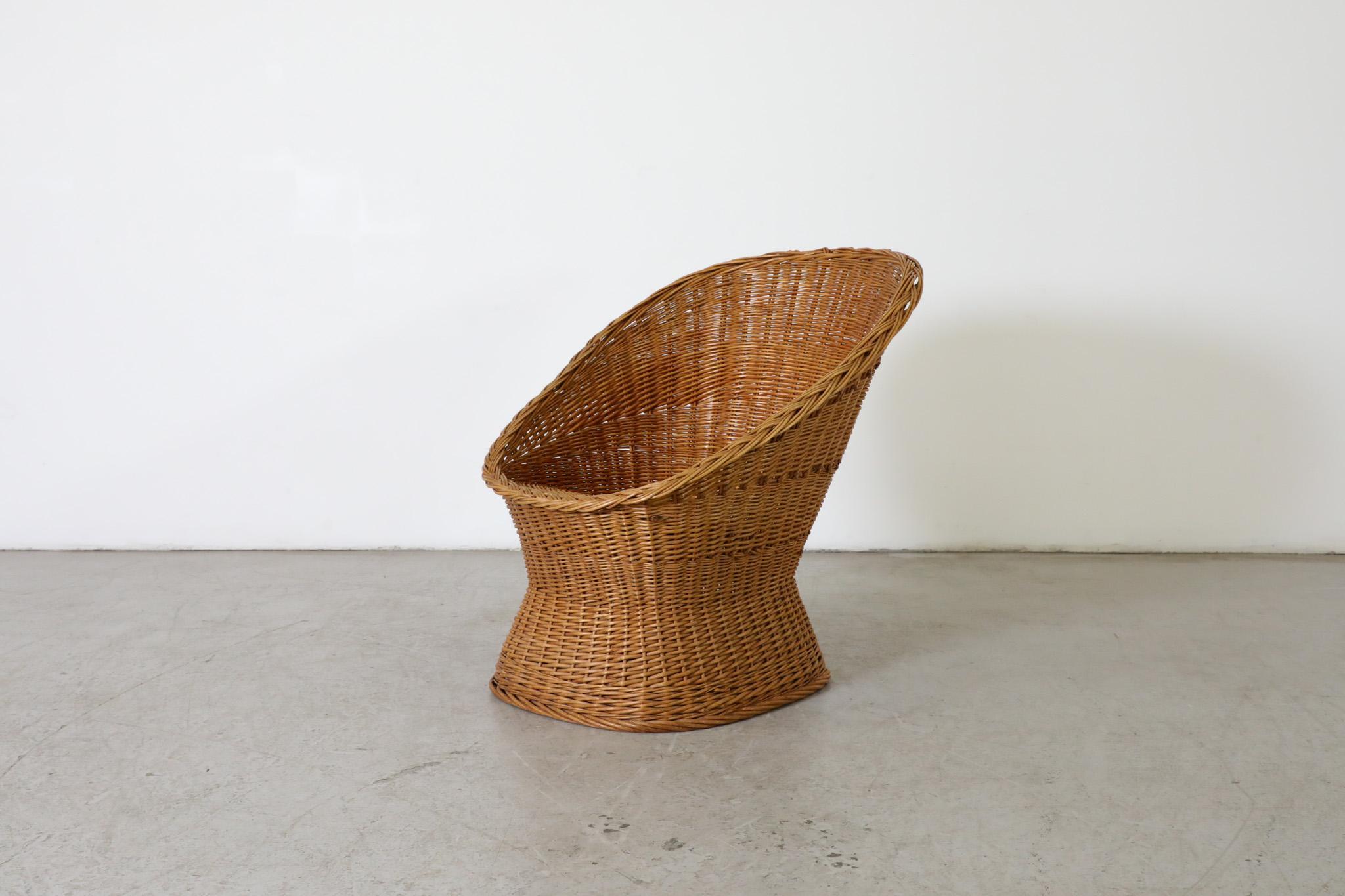Néerlandais Chaise longue en rotin tressé du milieu du siècle, style Egon Eiermann en vente