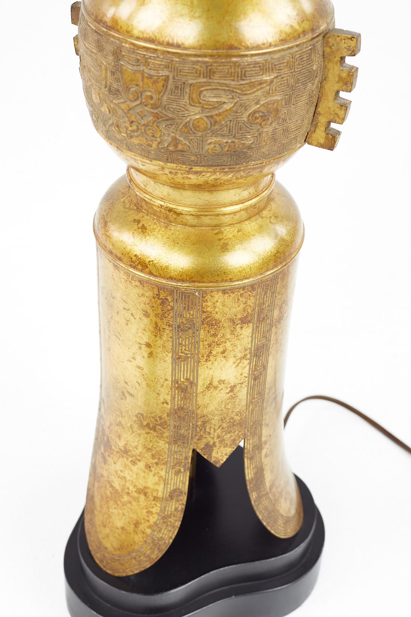 Mid Century Egyptian Motif Gold Metal Table Lamp For Sale 4