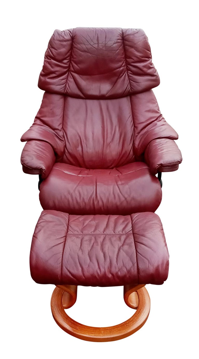 Ekornes Stressless Adjustable Burgundy Leather Recliner Ottoman Norway  Medium For Sale at 1stDibs | stressless chair and ottoman, ekorness, ekornes  stressless chair