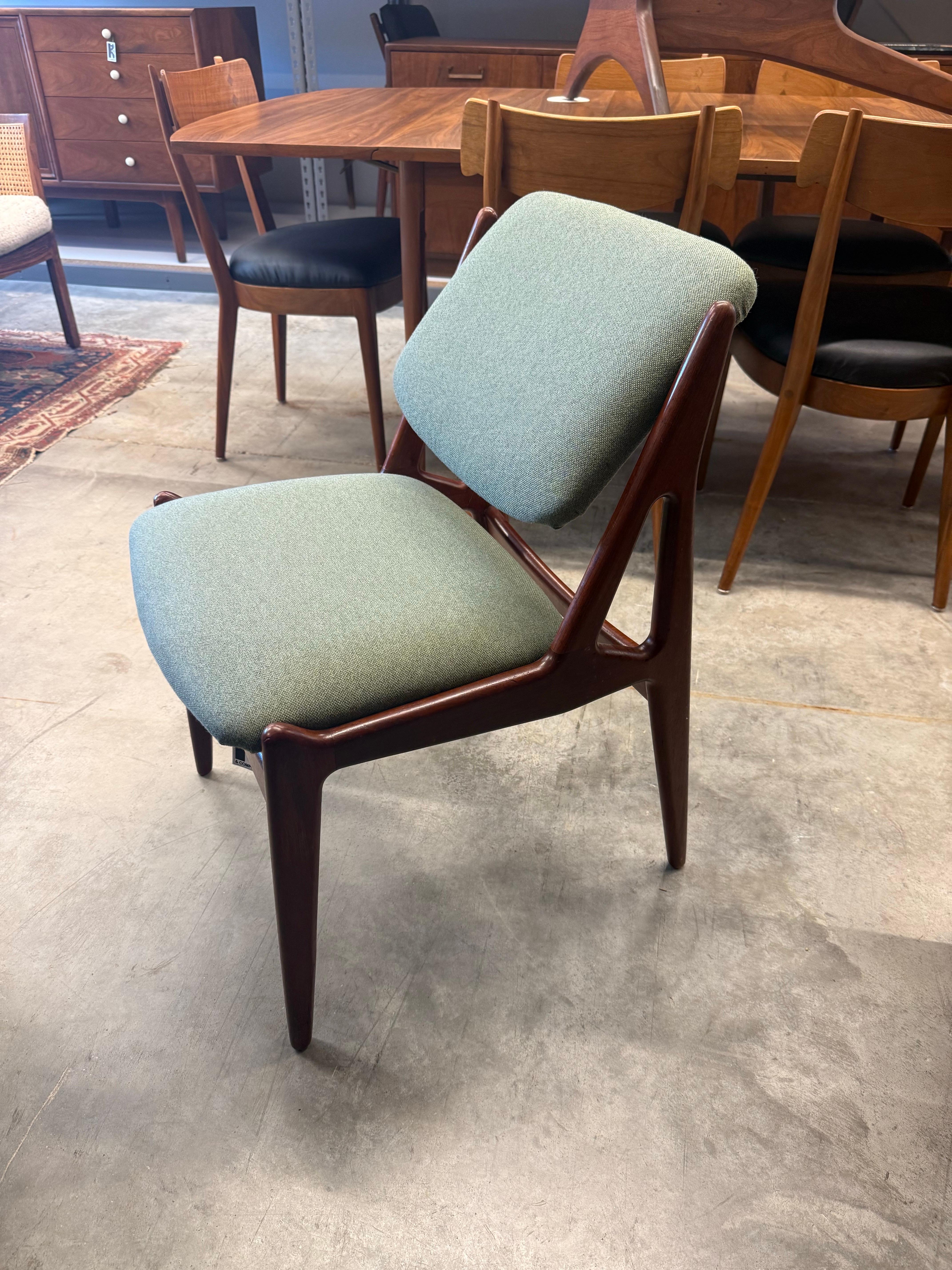 Mid-Century Ella Dining Chairs by Arne Vodder - Set of Six For Sale 4
