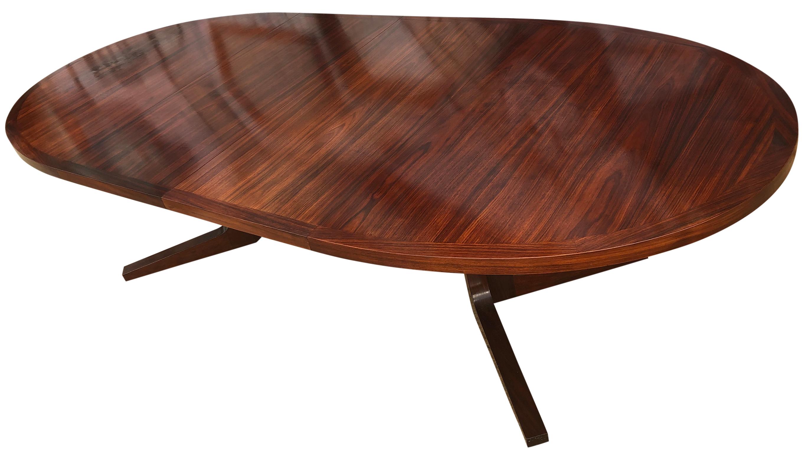 20th Century Midcentury Elliptical Danish Rosewood Expandable Dining Table '2' Leaves
