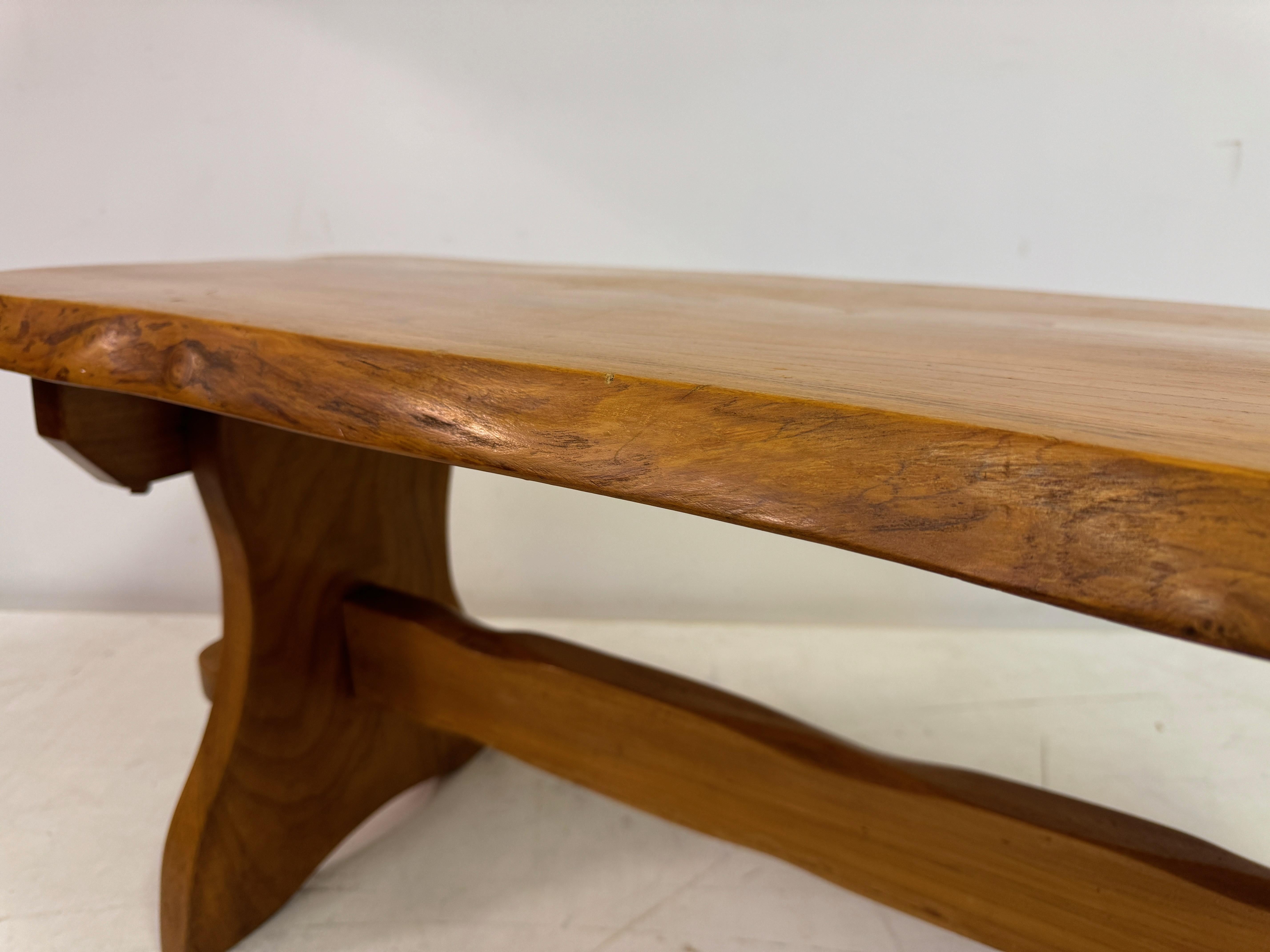 Mid Century Ulme Couchtisch im Angebot 8