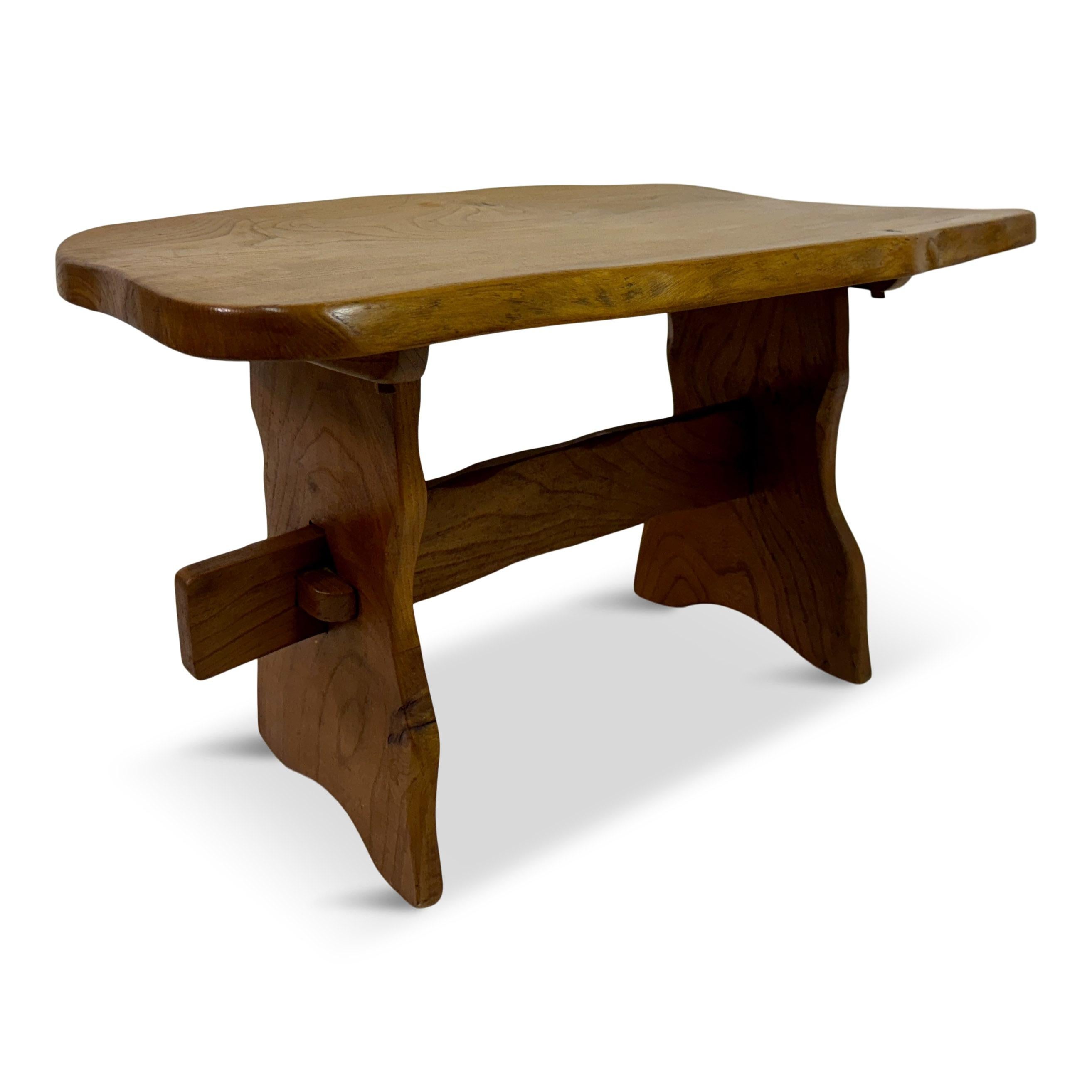 Mid Century Ulme Beistelltisch im Angebot 8
