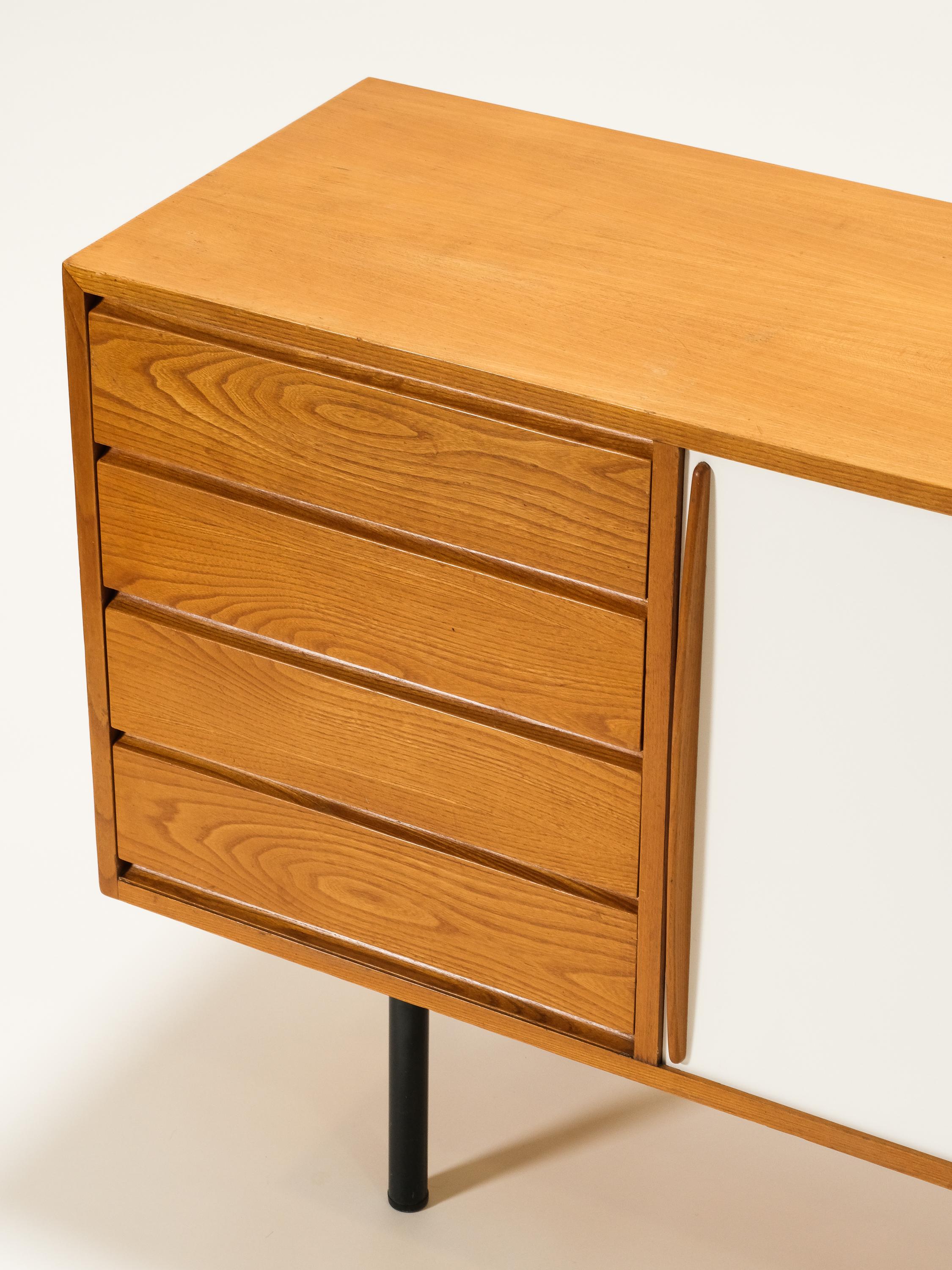 Mid-20th Century Mid-Century Elm Sideboard Model 4004 by Olli Borg for Asko, Finland, 1955