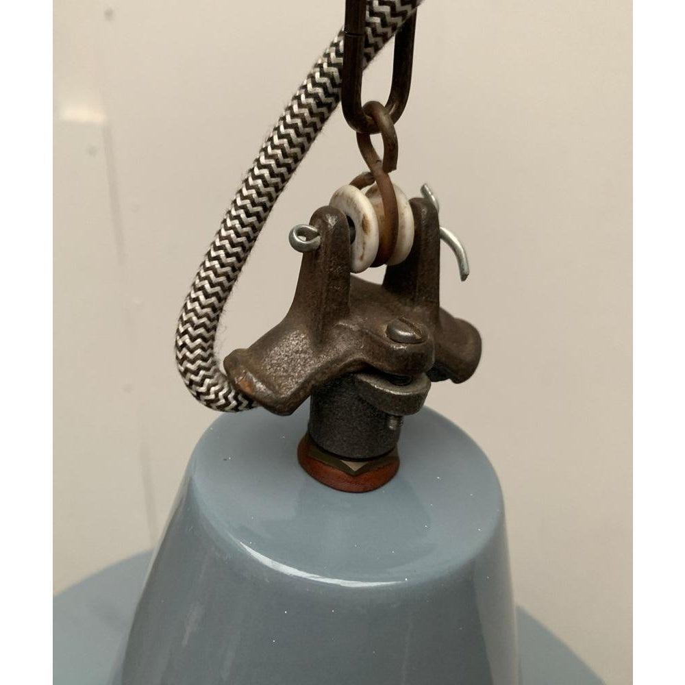 Lampada a sospensione di metà secolo di Emaille Workshop, anni '60 in vendita 3