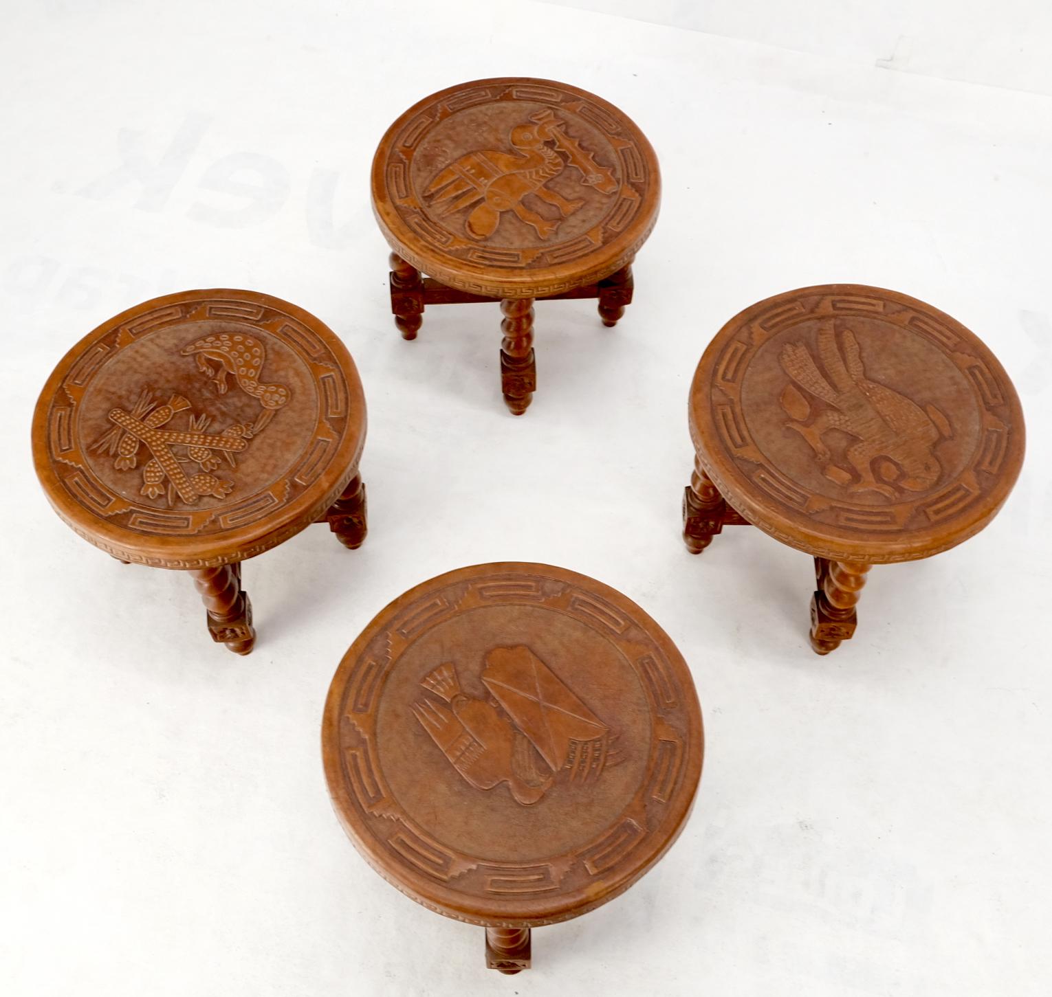 Mid Century Geprägtes Leder Südamerikanischer Couchtisch 4 Nesting Hocker Stühle (Moderne der Mitte des Jahrhunderts) im Angebot