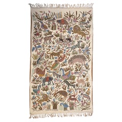 Bestickter Tier- und Vogel-Textil-Wandbehang aus der Mitte des Jahrhunderts, Zentralasien, ca. 1940