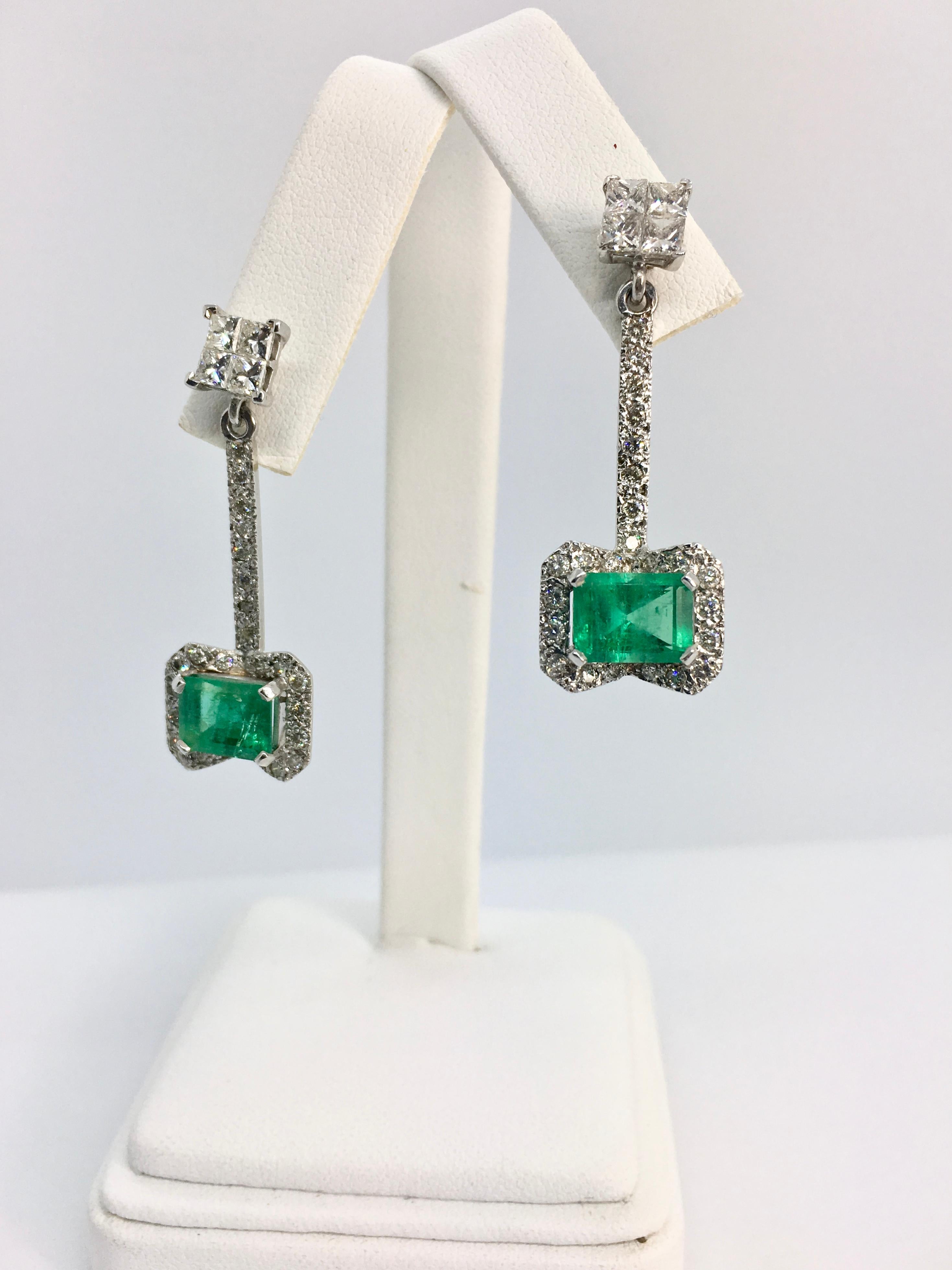 10.76 Carats Midcentury Style Emerald and Diamond Drop Earrings 18 Karat For Sale 8