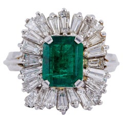 Platin-Ballerina-Ring mit Smaragd und Diamant aus der Mitte des Jahrhunderts