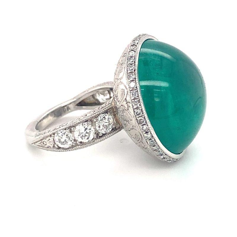 Mid-Century Emerald and Diamond Platinum Ring, circa 1950s In Good Condition For Sale In Beverly Hills, CA