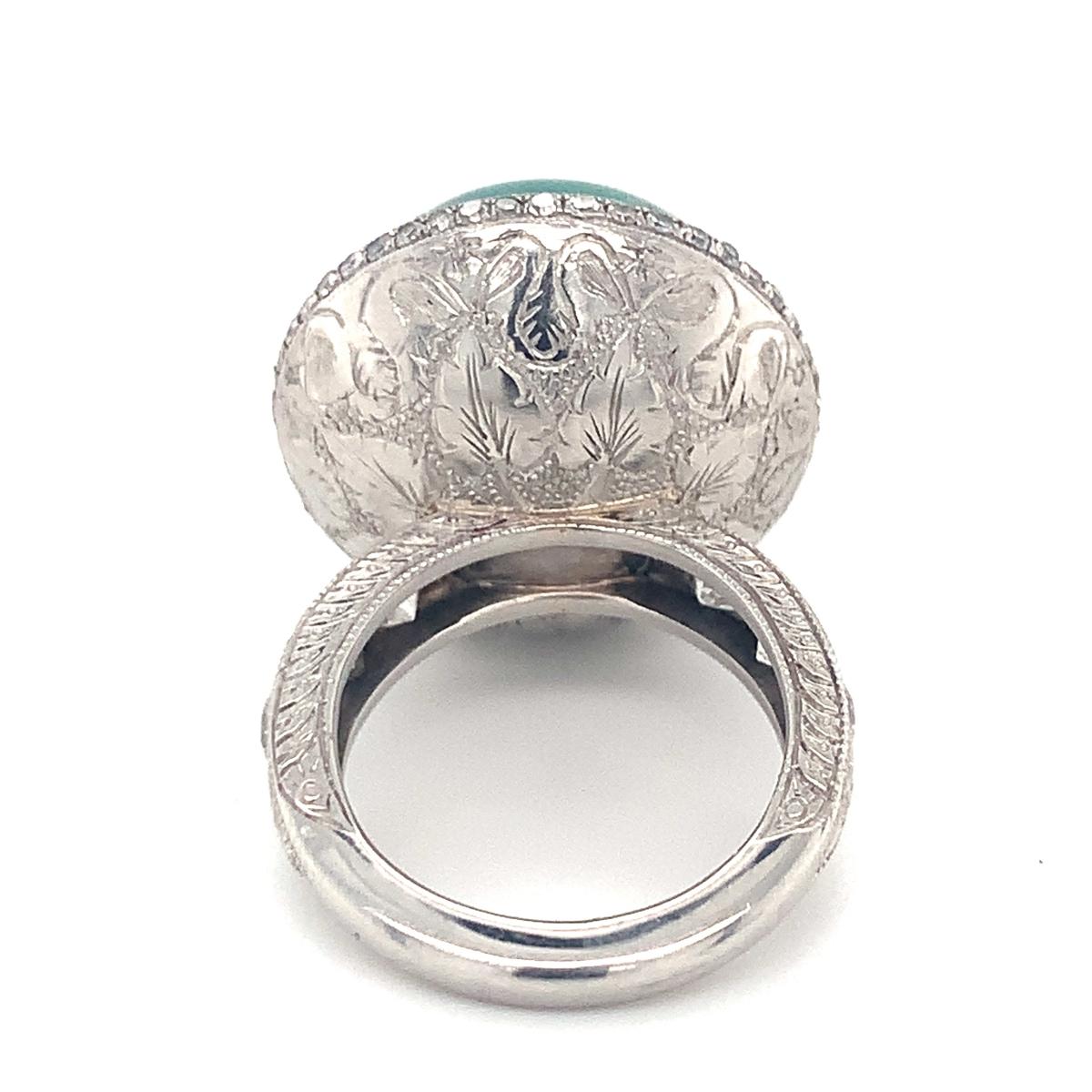 Mid-Century Emerald and Diamond Platinum Ring, circa 1950s For Sale 1
