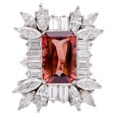 Anello da cocktail in oro bianco 14K con diamante rubellite taglio smeraldo di metà secolo