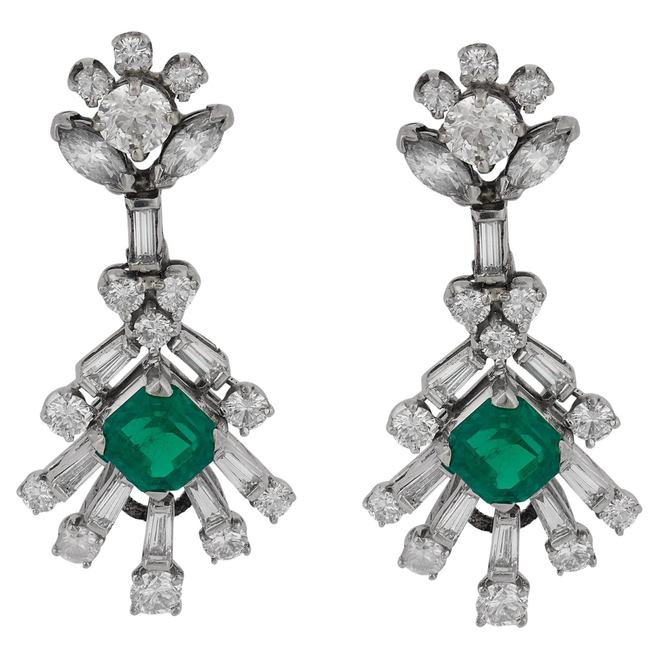 Mid Century emerald diamond platinum drop earrings For Sale