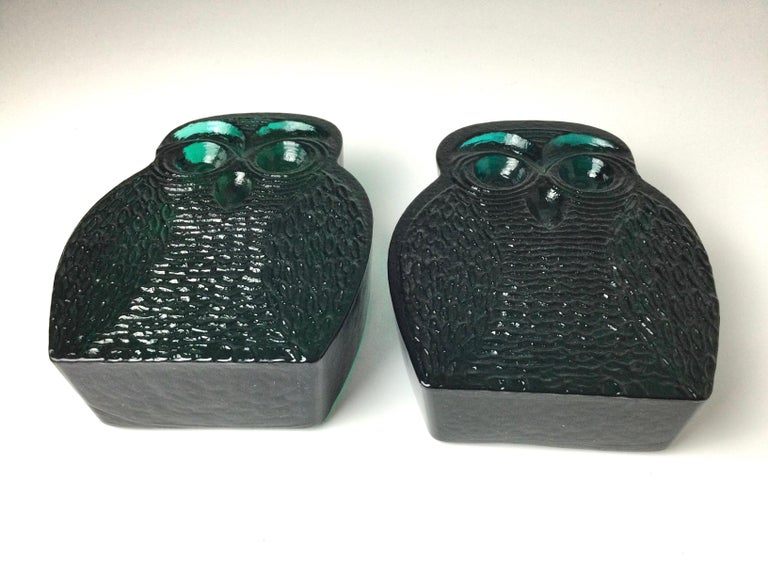 Mid Century Emerald Green Glass Owl Bookends by Blenko For Sale 1