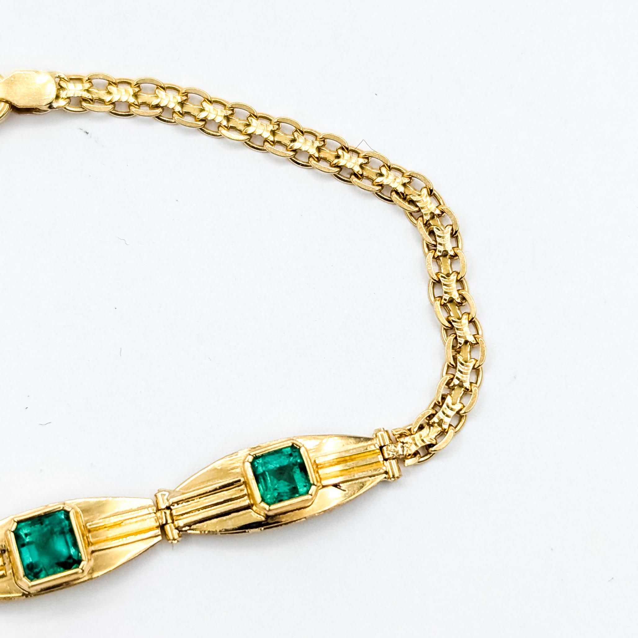 Pulsera Estación Esmeralda de Mediados de Siglo en Oro de 14k Corte esmeralda en venta