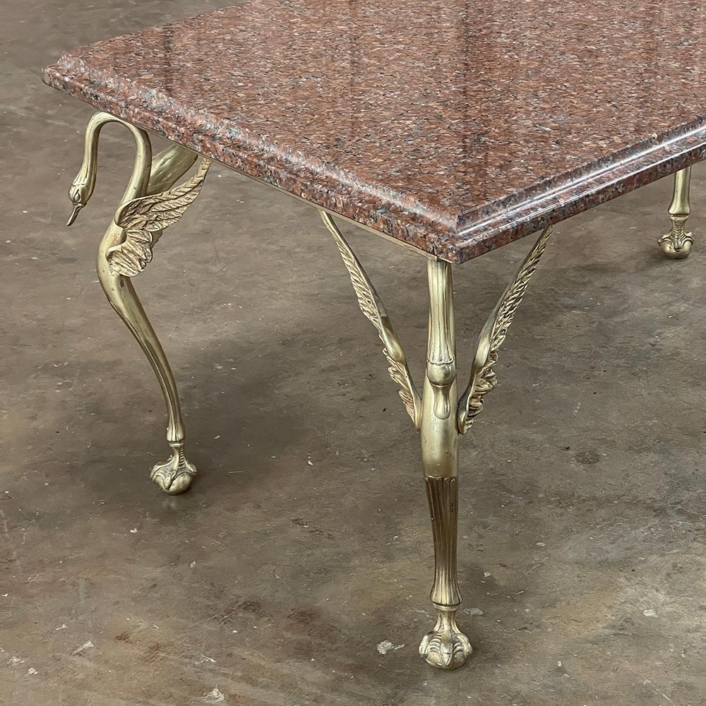 20ième siècle Table basse en laiton et granit de style Empire du milieu du siècle en vente