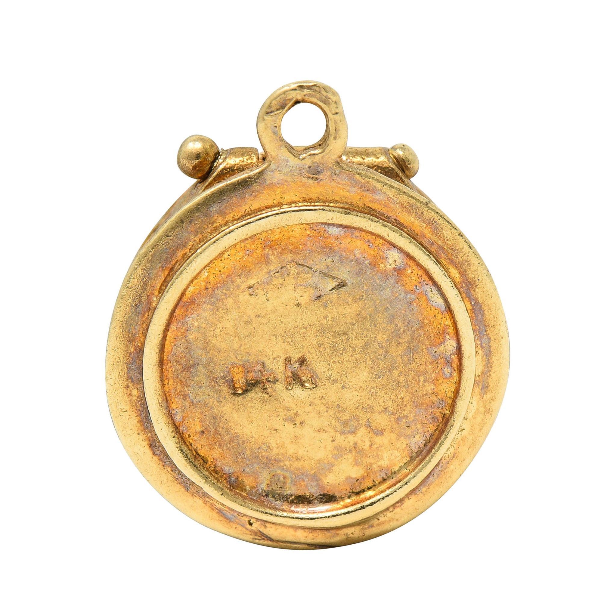 Breloque en émail du milieu du siècle, or 14 carats, gâteau d'anniversaire Vintage Surprise Charm Pour femmes en vente