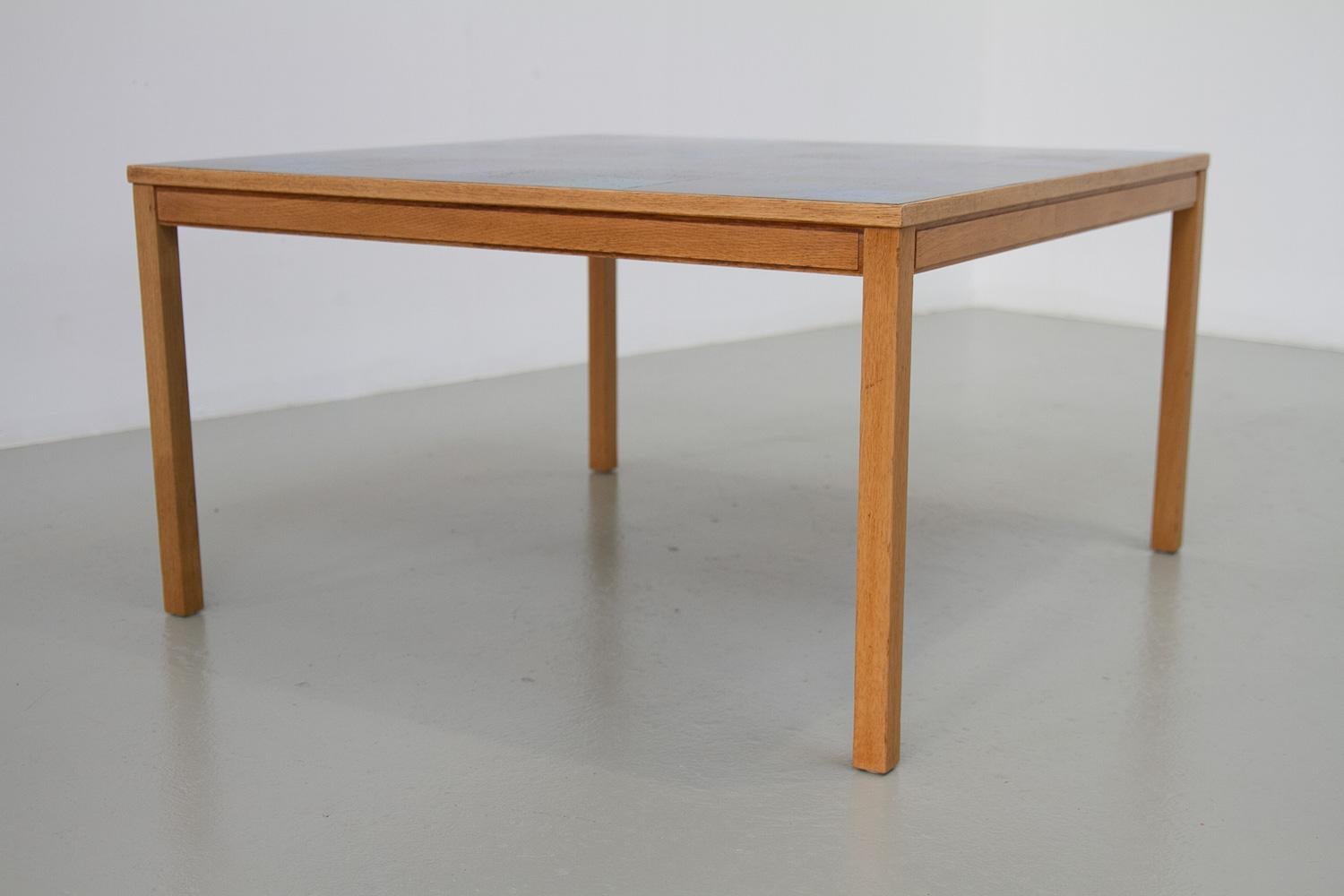 Table basse en Oak Oak émaillé du milieu du siècle par Törneman pour NK Sweden, années 1960. en vente 8