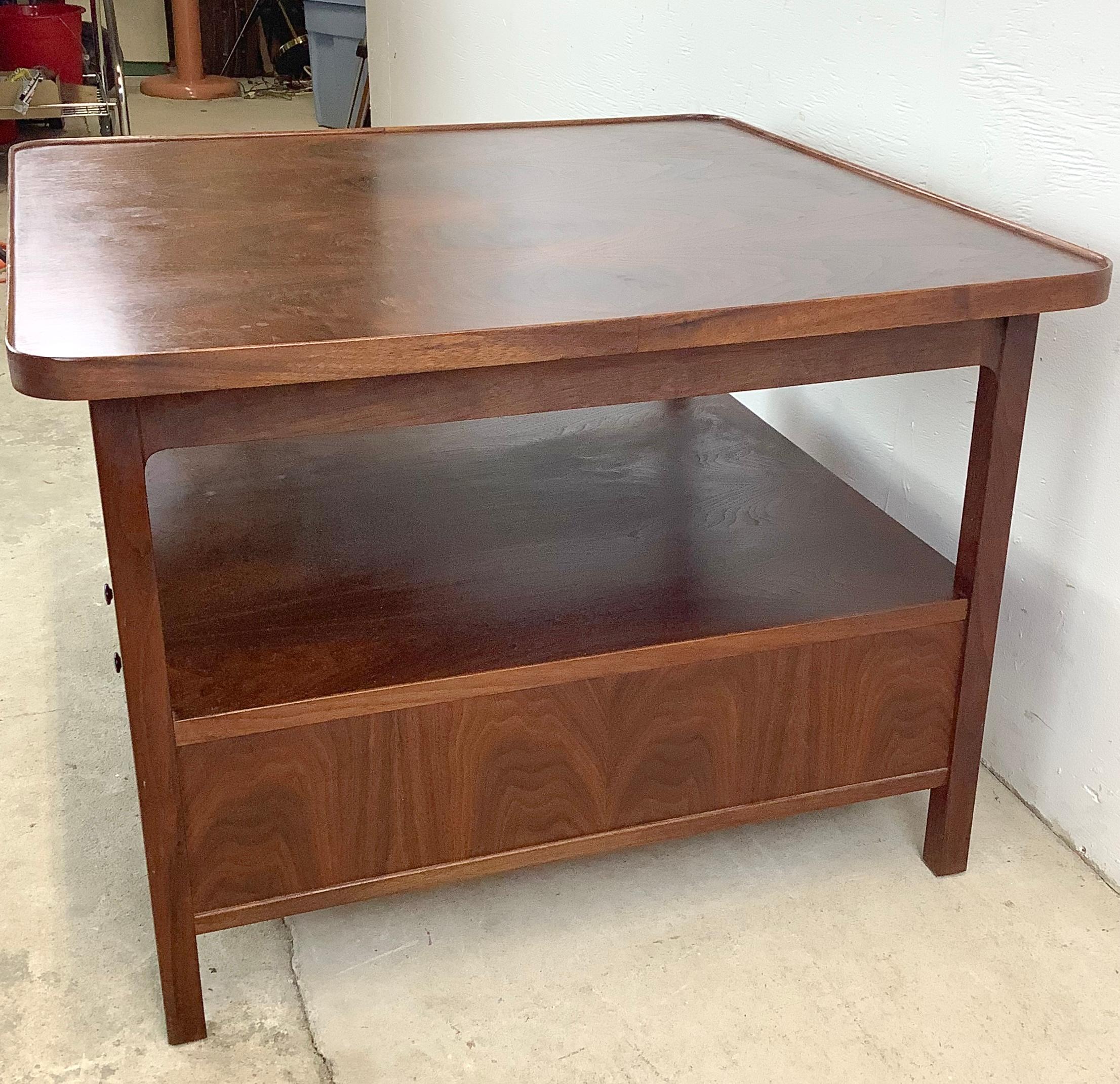 Other Mid-Century End Table attr. Jack Cartwright for Founders Furniture For Sale