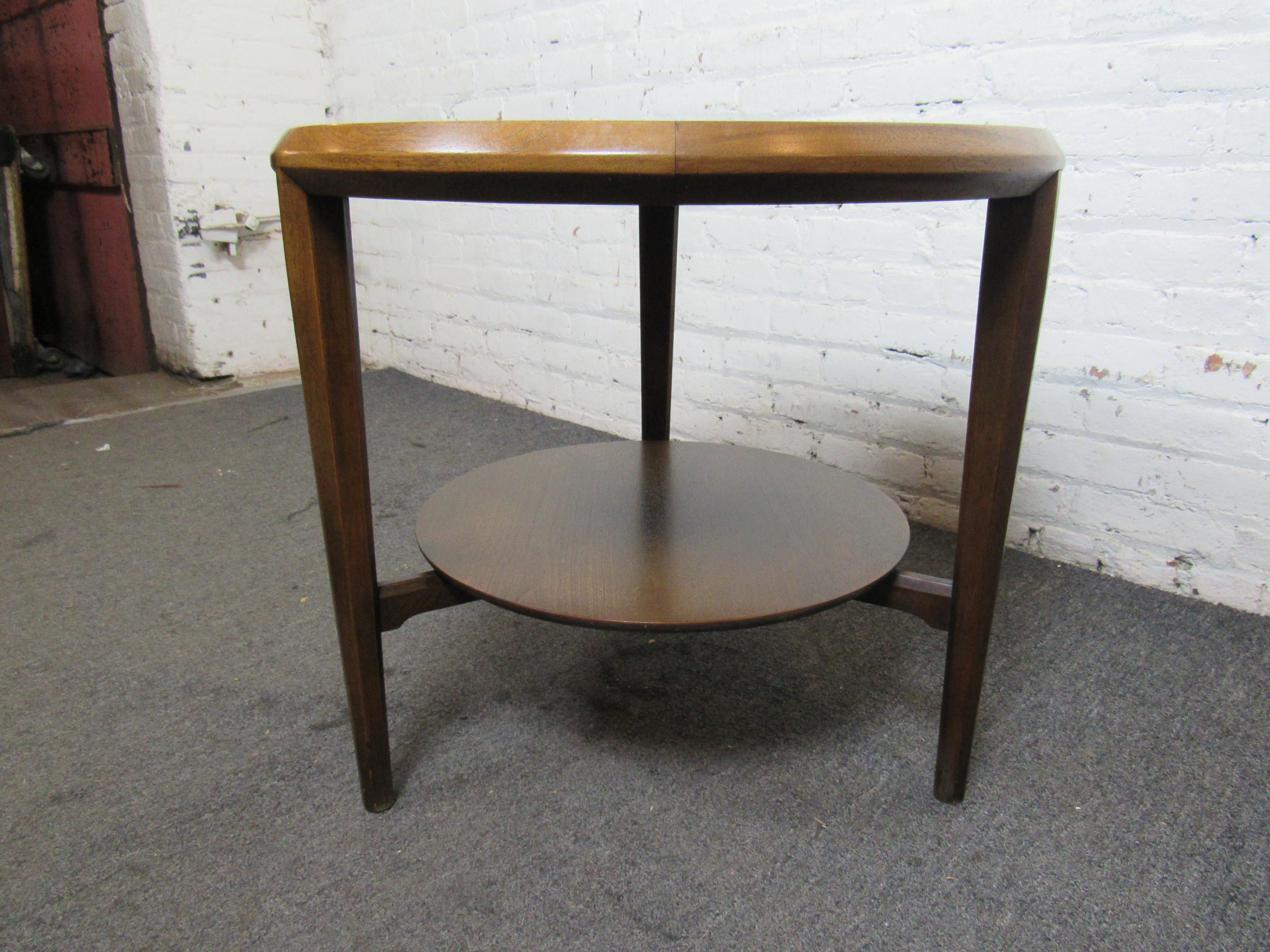 Mid-Century Modern Mid-Century End Table by Drexel