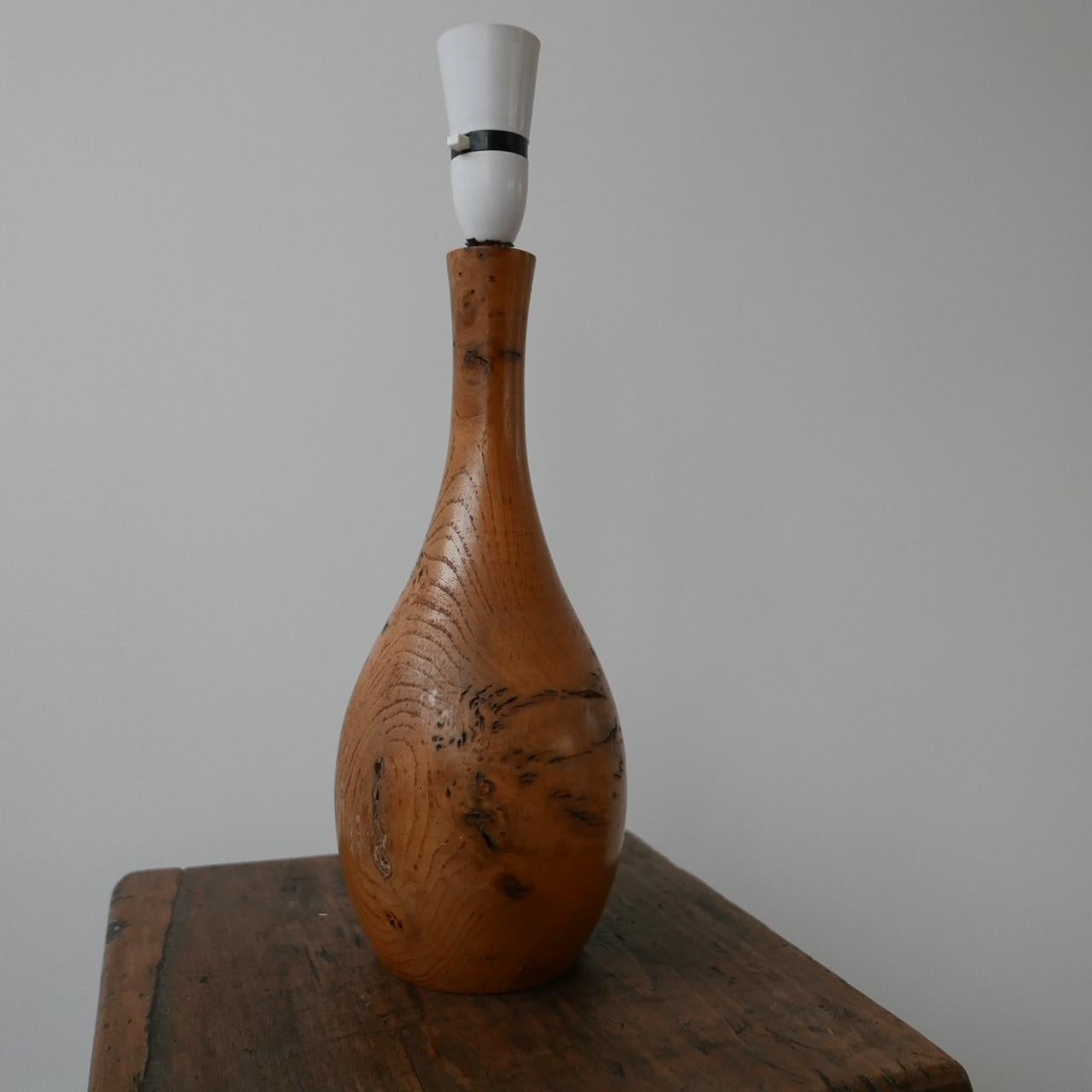 Mid-Century English Burr Wood Tischlampe im Zustand „Gut“ im Angebot in London, GB