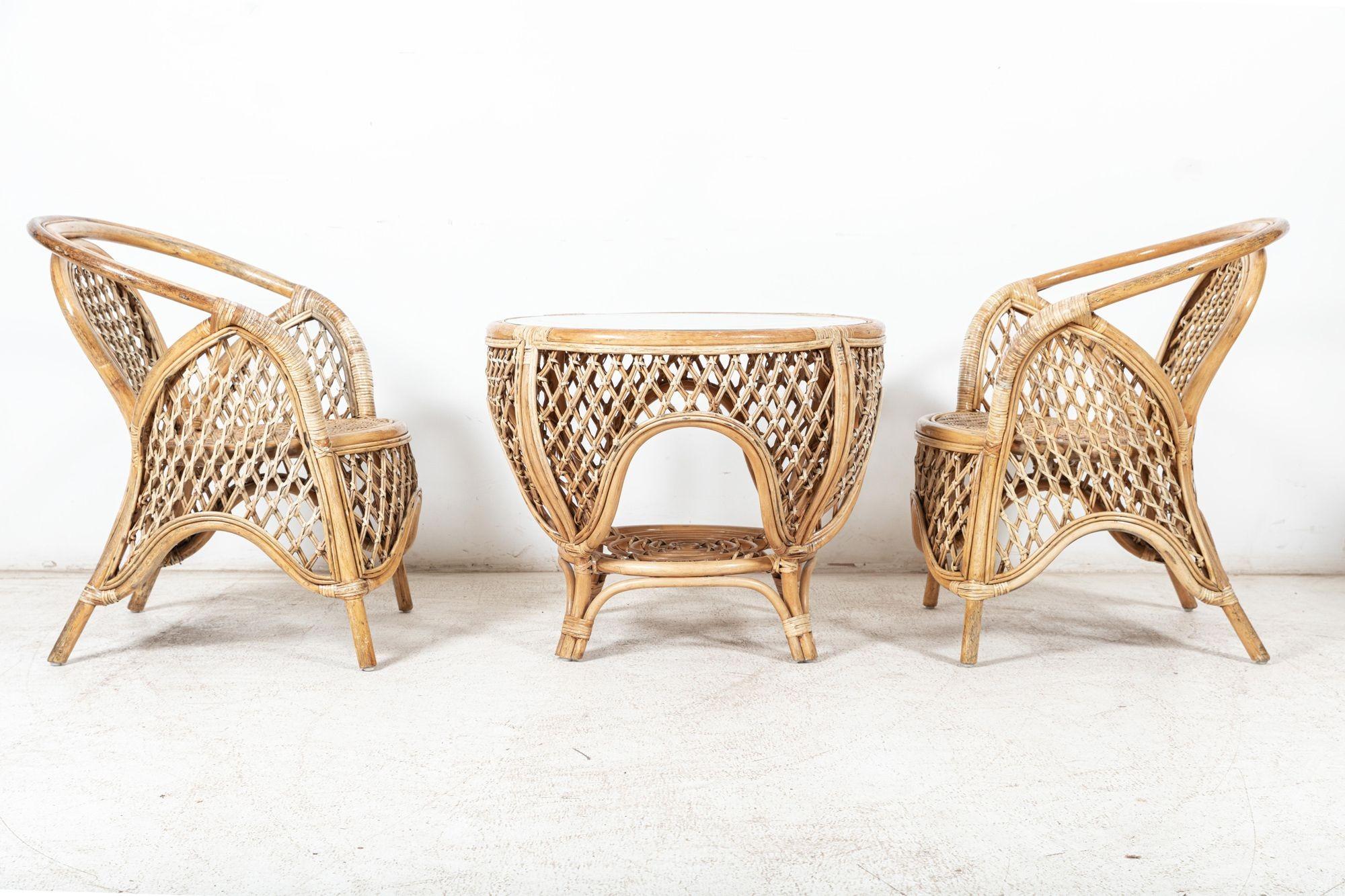 Circa 1950’s

Mid century English Cane/Wicker conservatory set. x4 Armchairs and matching table.

Great form

Price for the set

Table W74 x D74 x H61 cm
Chairs W71 x D60 x H80 cm.

 