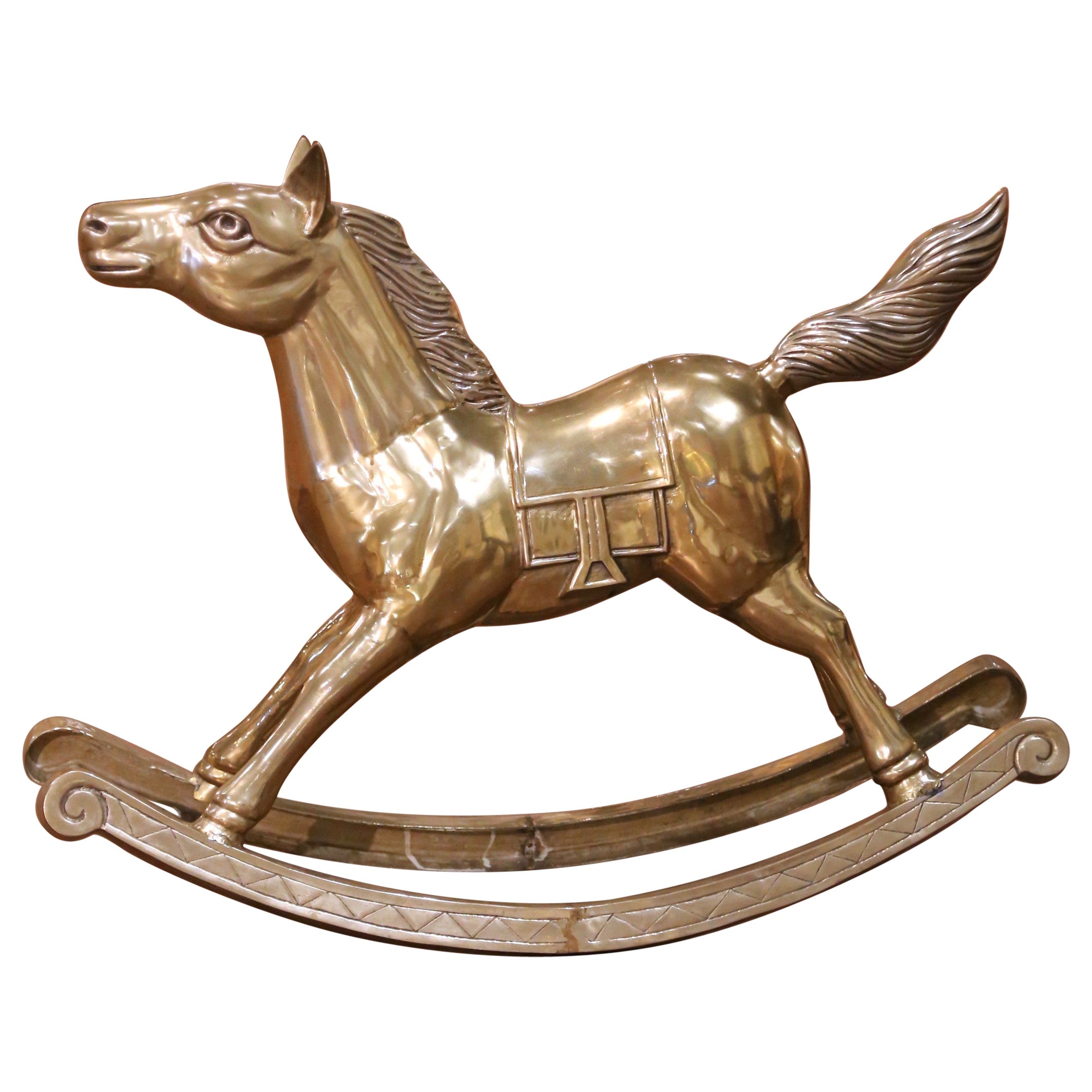 Cavallo da carosello a dondolo in ottone patinato della metà del secolo scorso su base curva