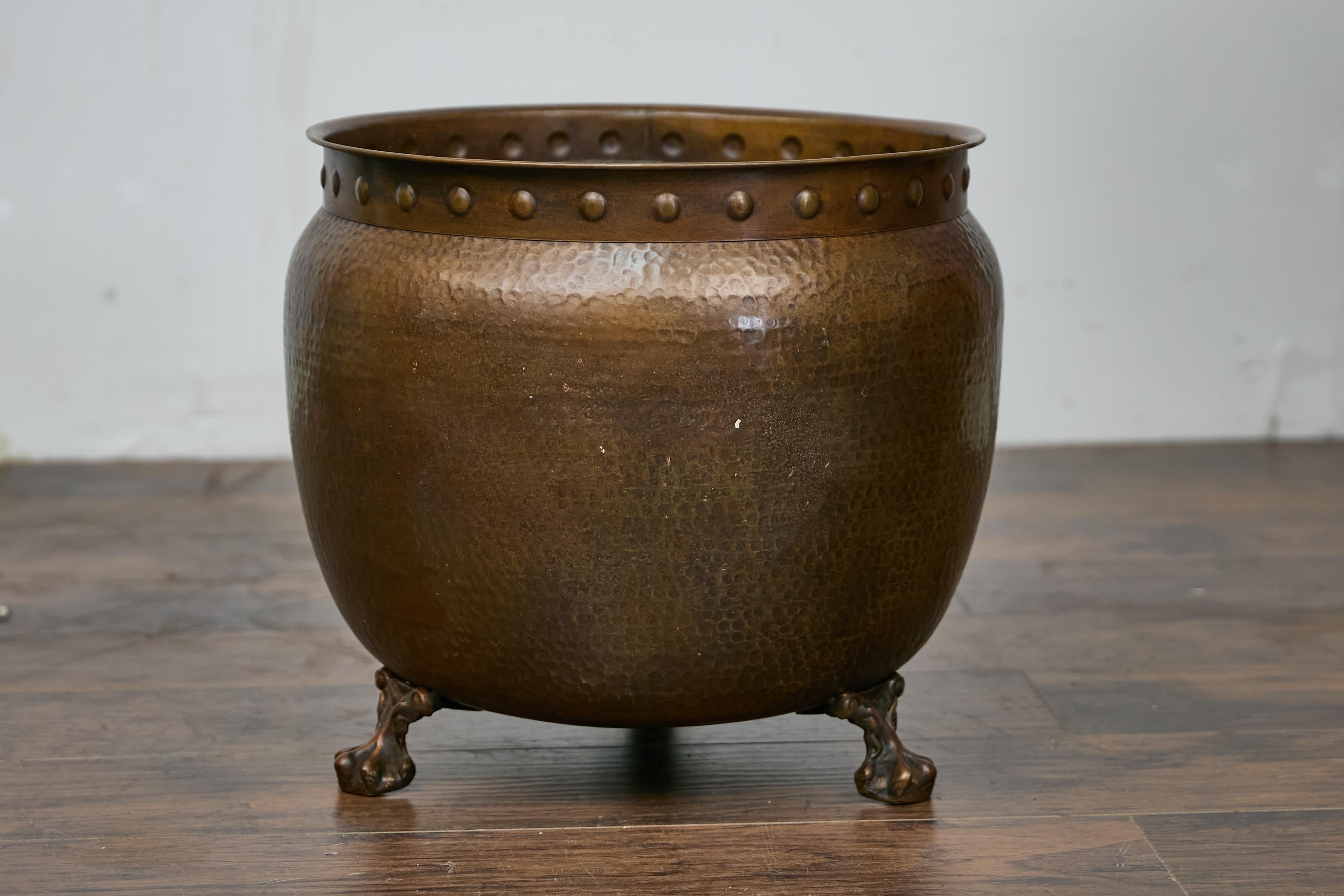 Mid-Century English Copper Planter with Paw Feet - Arts and Crafts Style For Sale 9