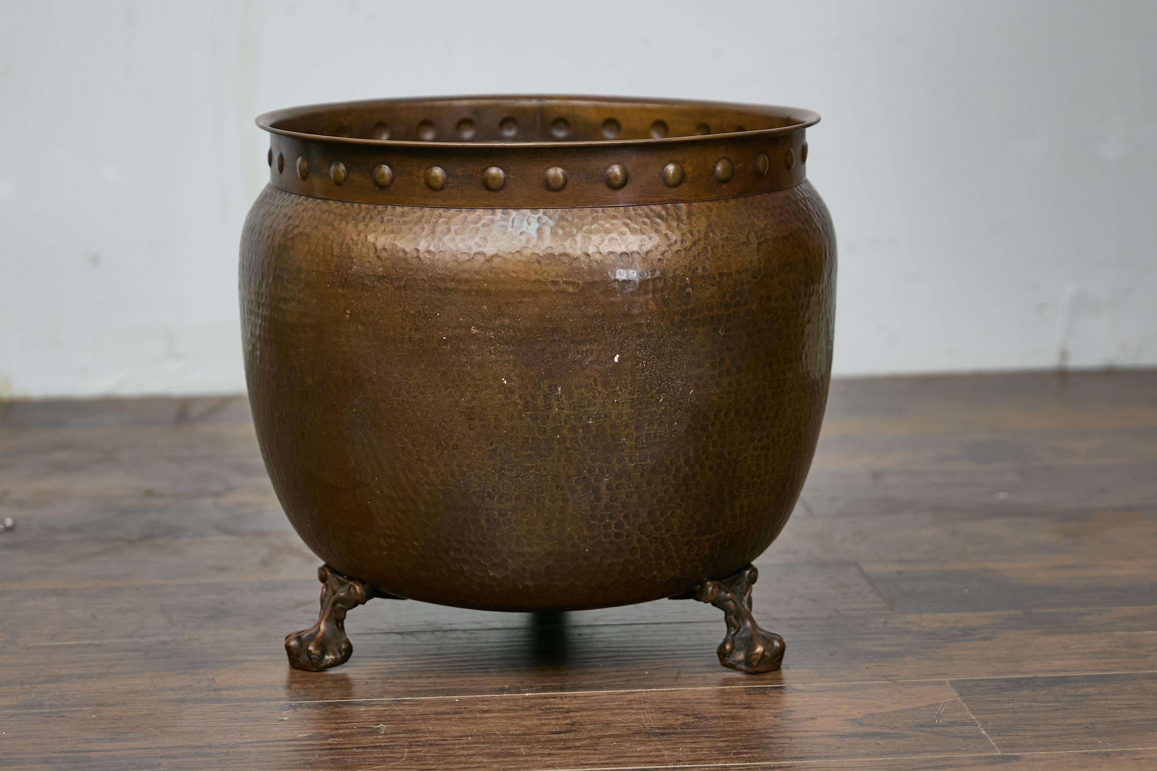 Mid-Century English Copper Planter with Paw Feet - Arts and Crafts Style For Sale 10