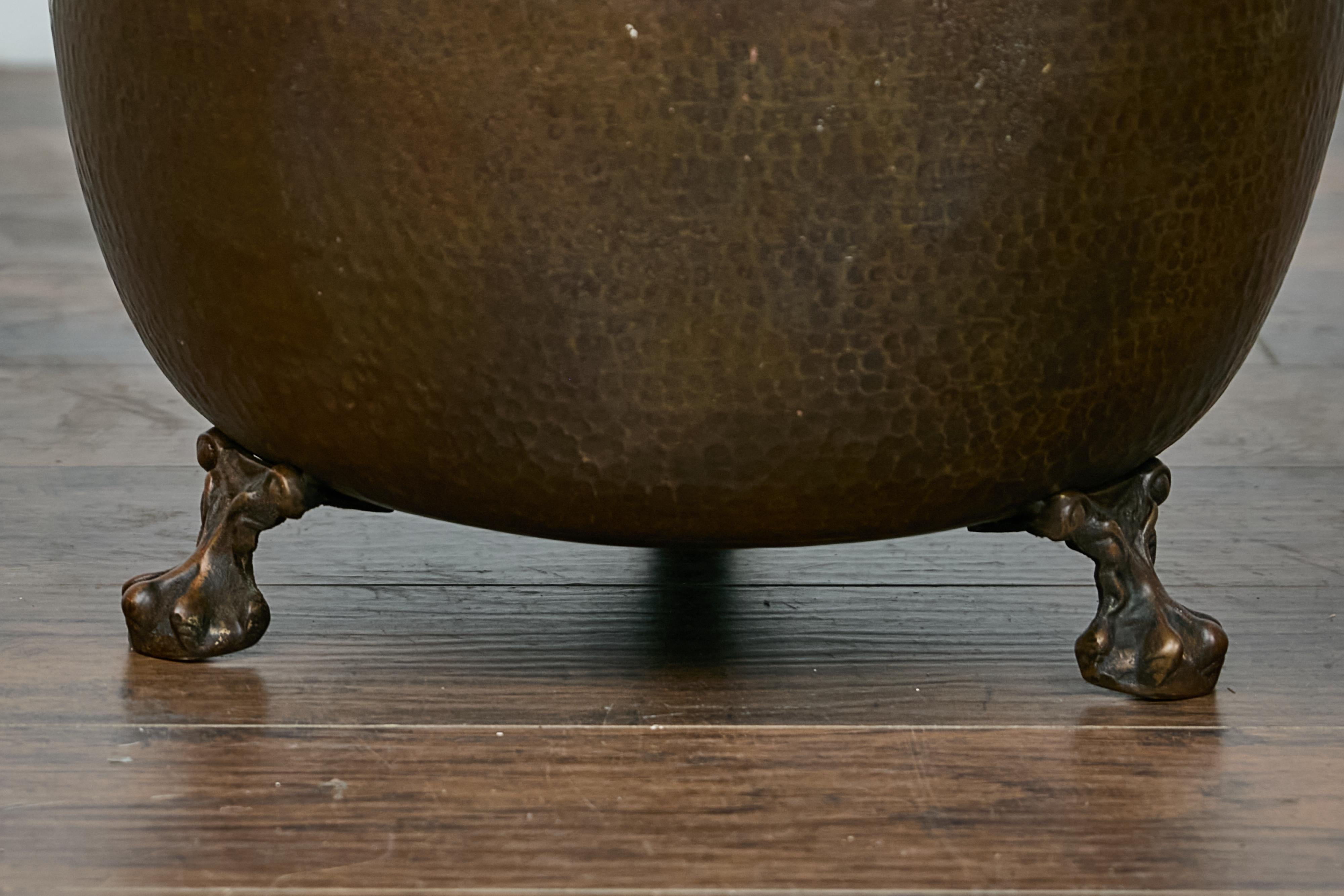 Mid-Century English Copper Planter with Paw Feet - Arts and Crafts Style For Sale 12