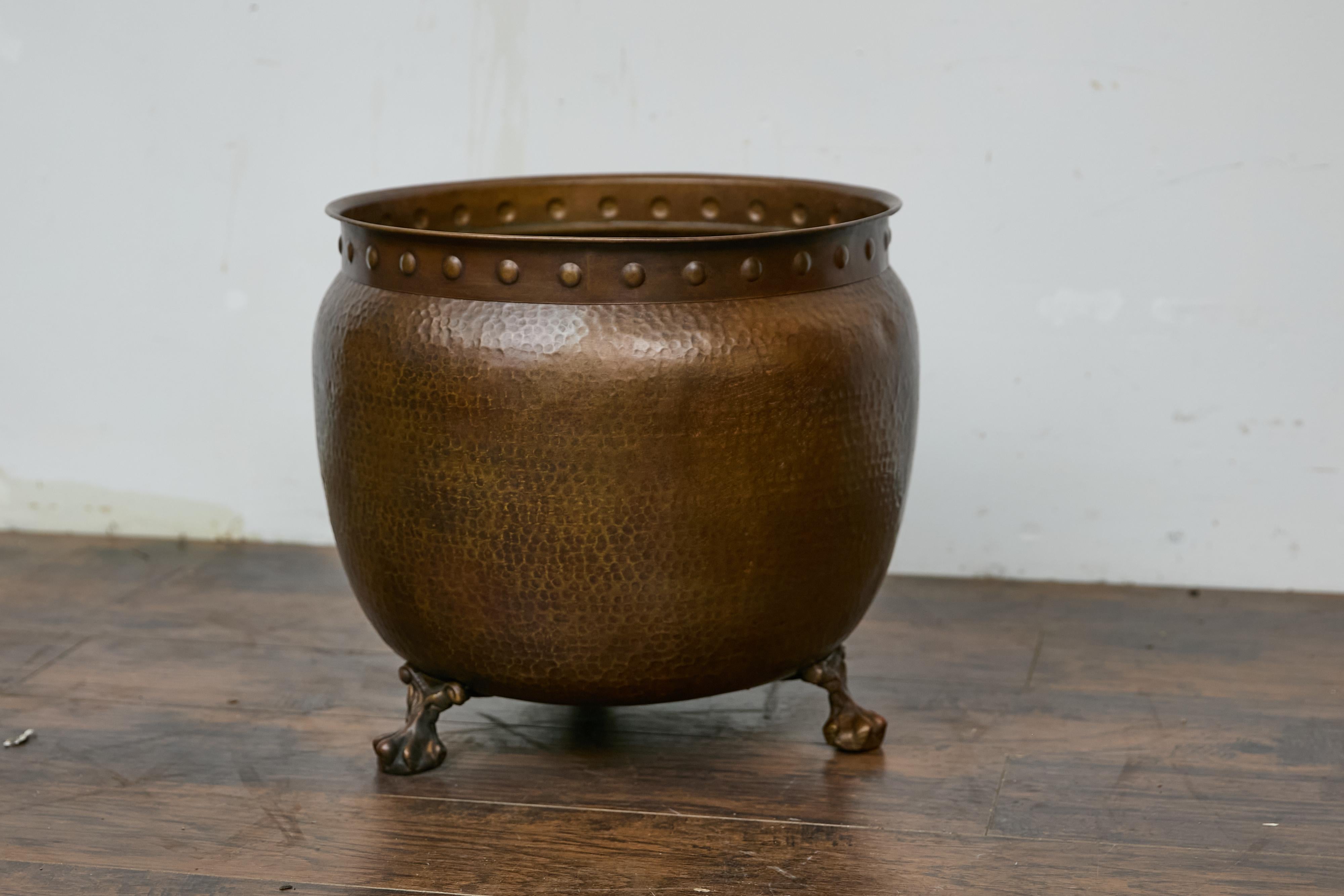 Mid-Century English Copper Planter with Paw Feet - Arts and Crafts Style For Sale 14